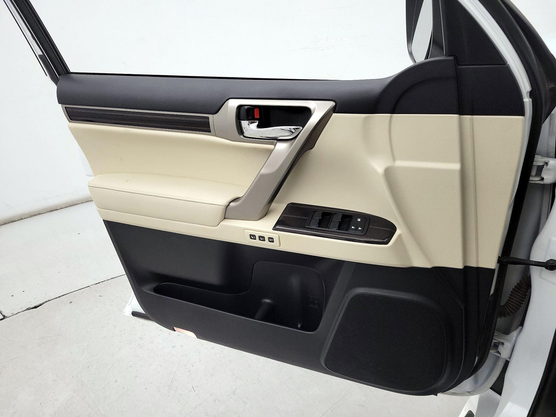 Thumbnail: 2021 Lexus GX - 12