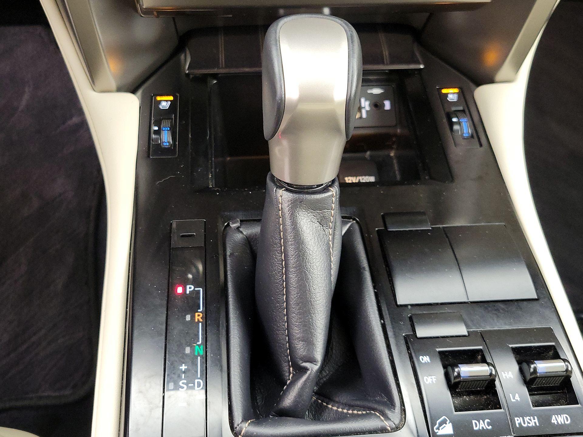Thumbnail: 2021 Lexus GX - 18