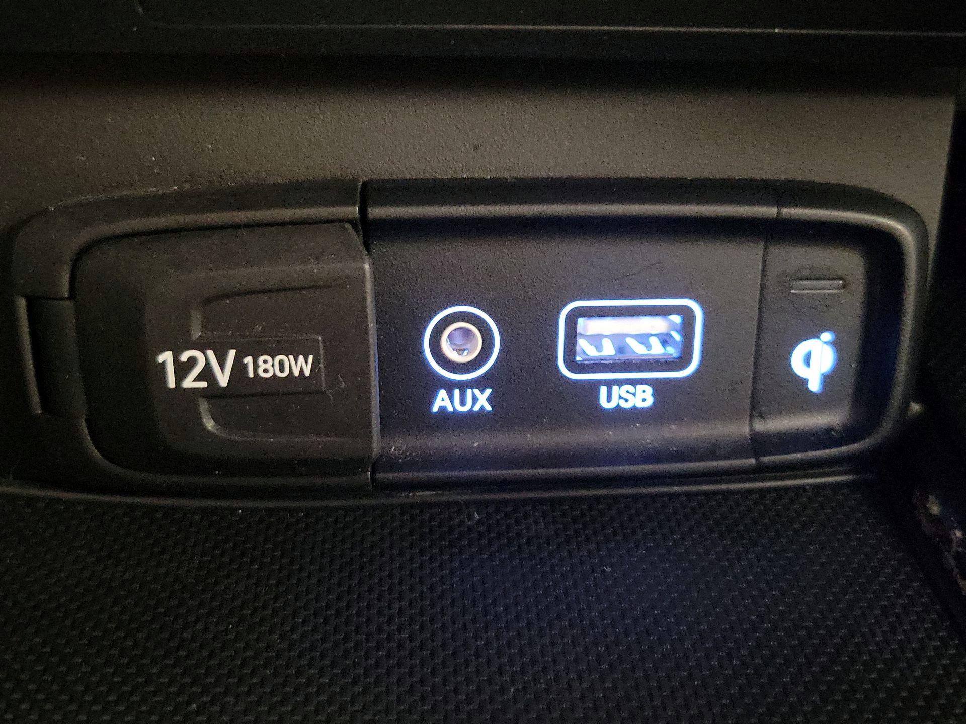 Thumbnail: 2019 Genesis G70 - 19