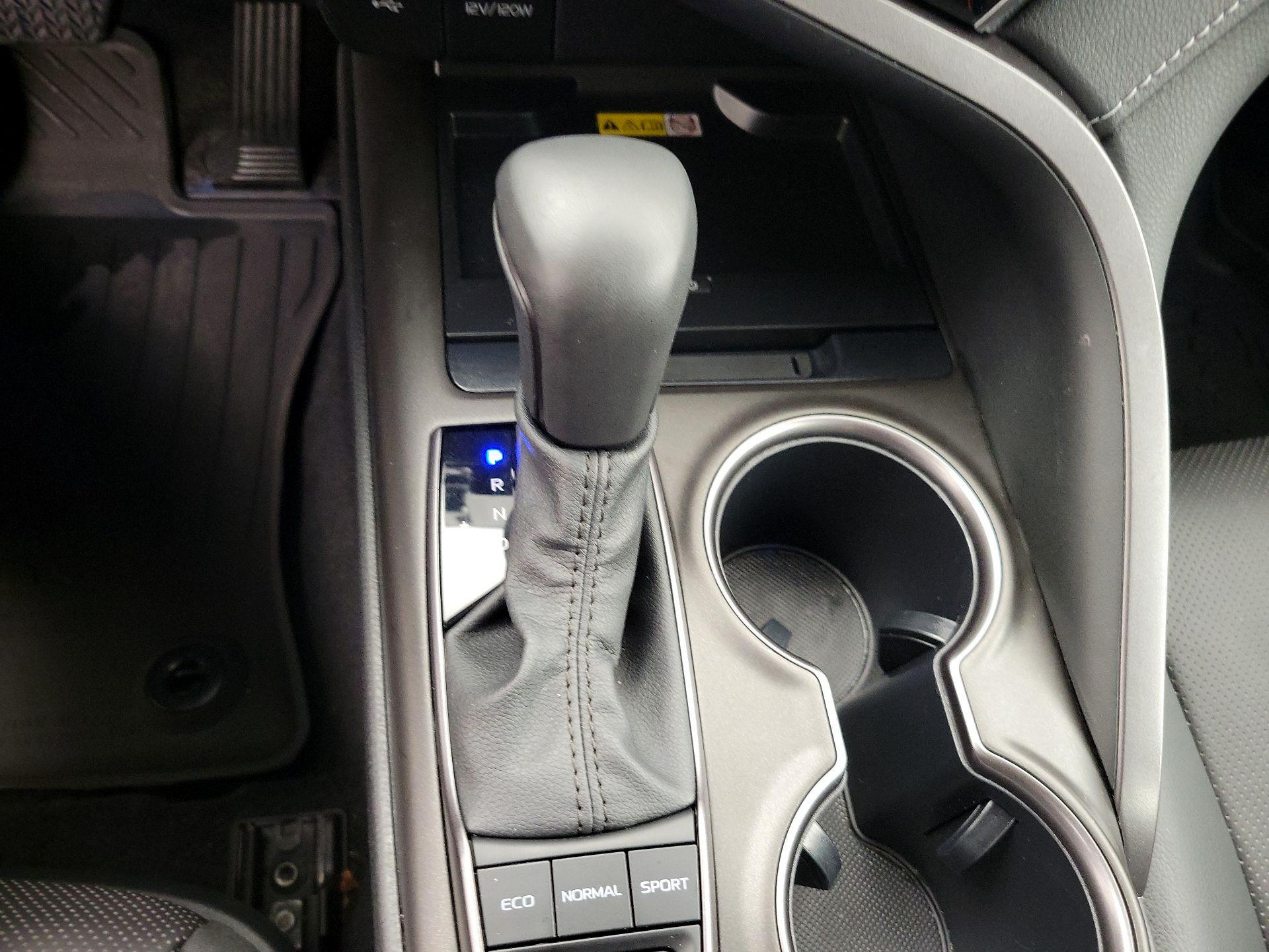 Thumbnail: 2024 Toyota Camry - 18