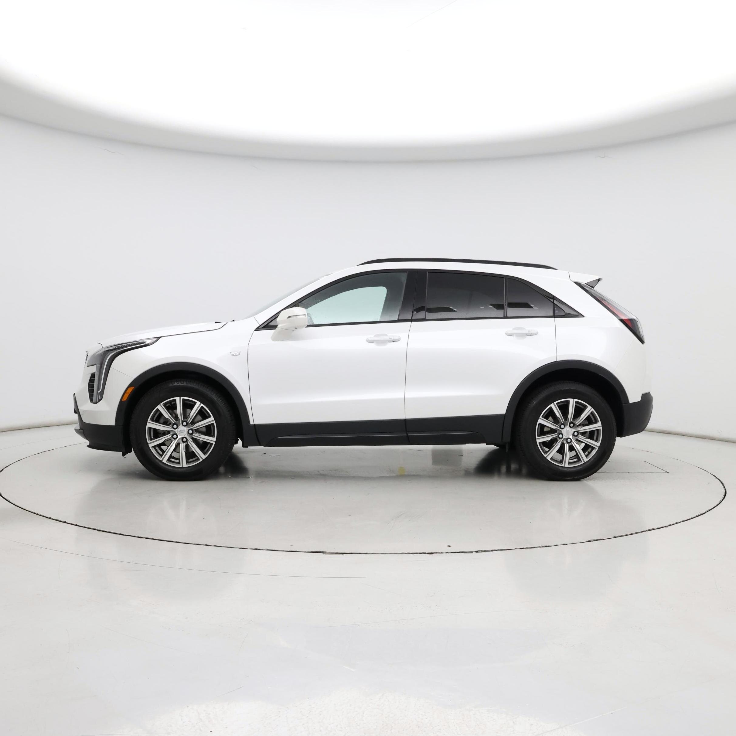 Thumbnail: 2020 Cadillac XT4 - 3