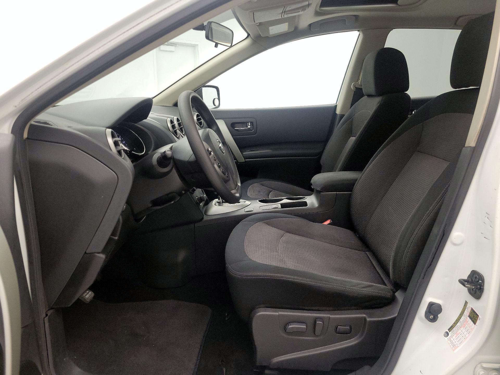 Thumbnail: 2013 Nissan Rogue - 11