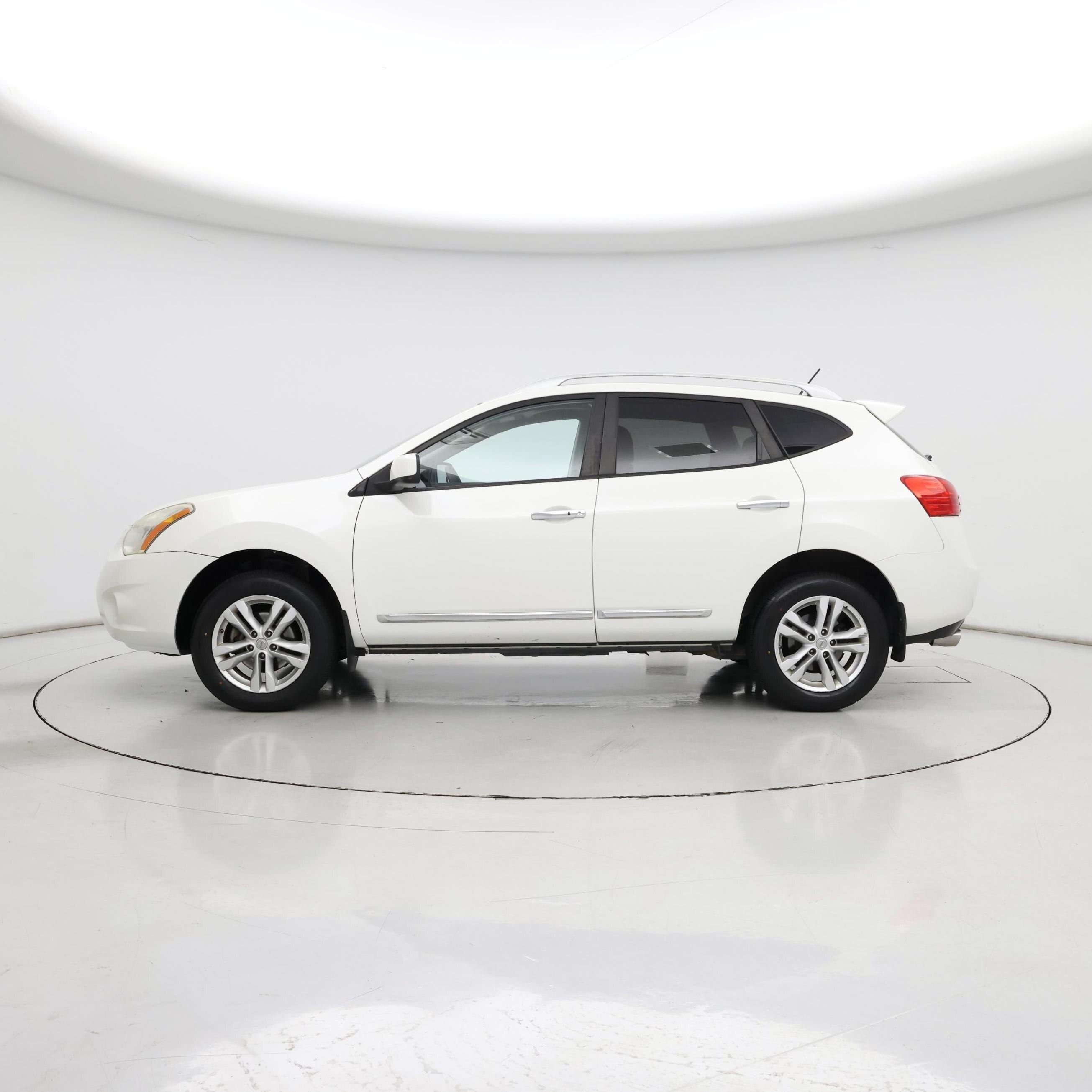 Thumbnail: 2013 Nissan Rogue - 3