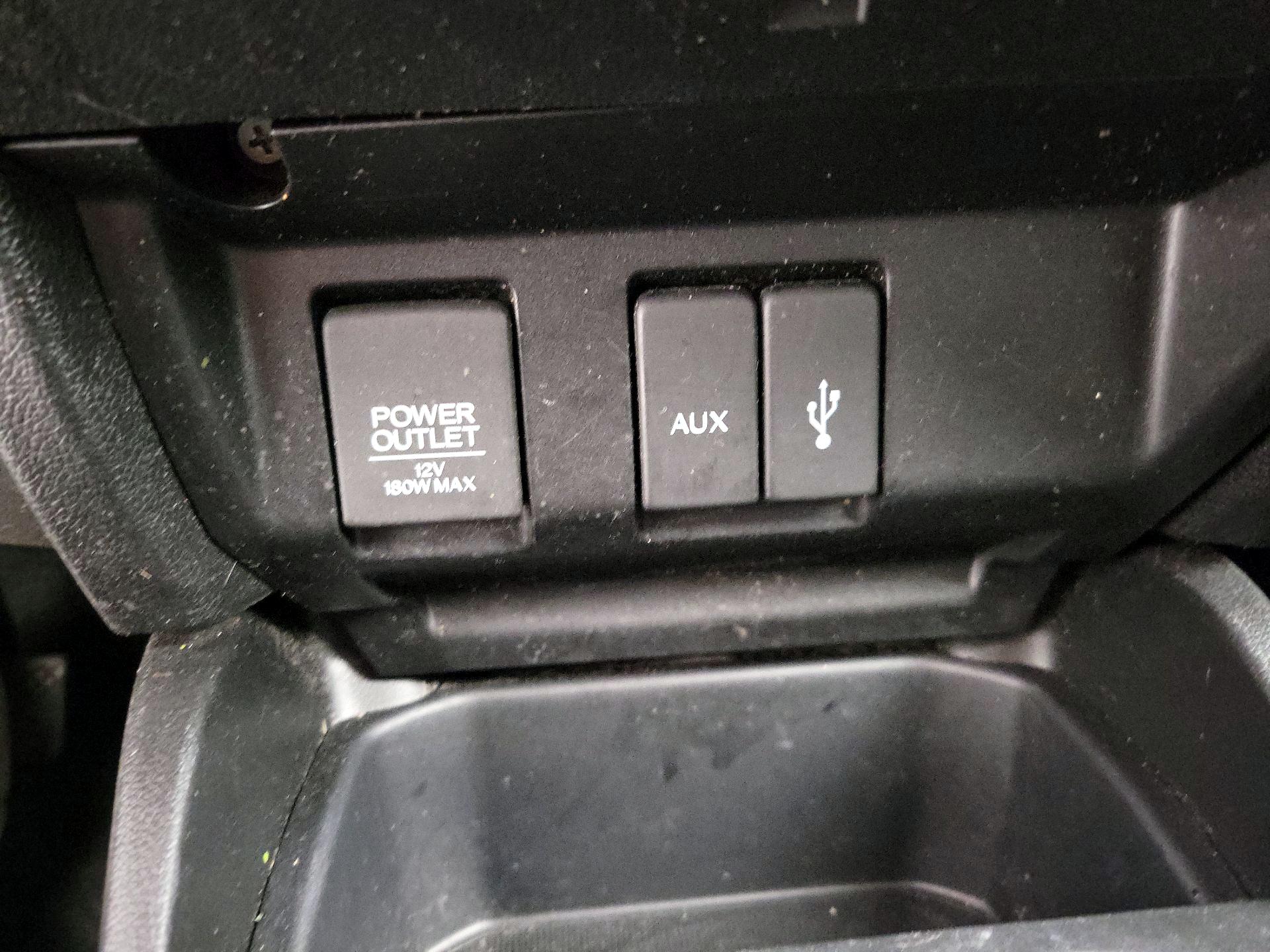 Thumbnail: 2016 Honda Fit - 18