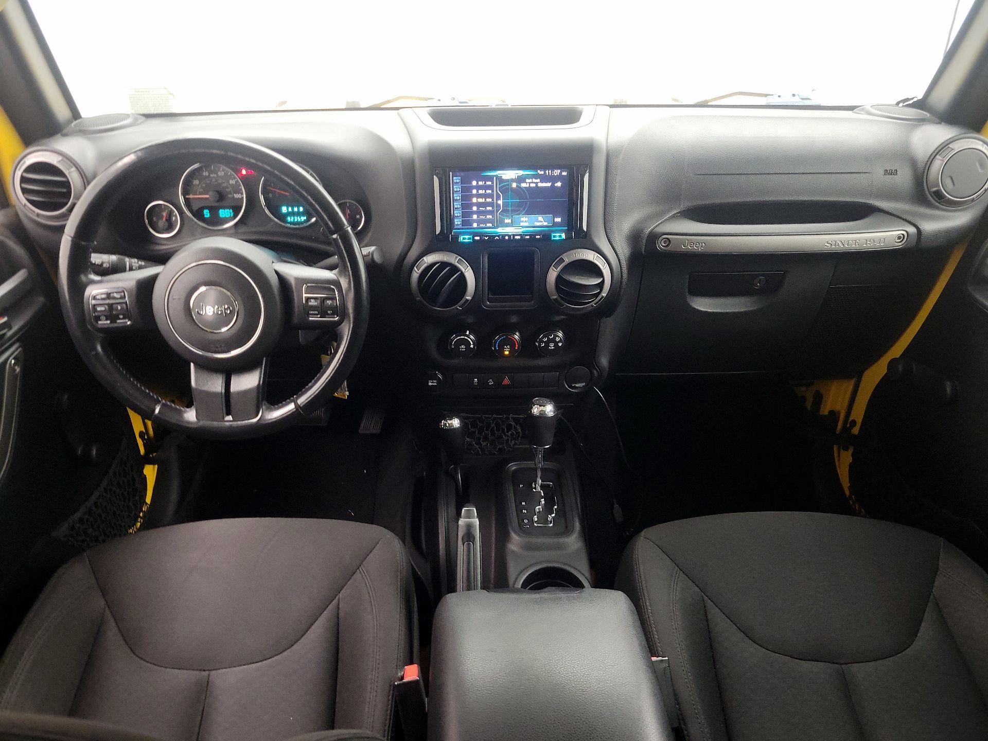 Thumbnail: 2015 Jeep Wrangler - 9