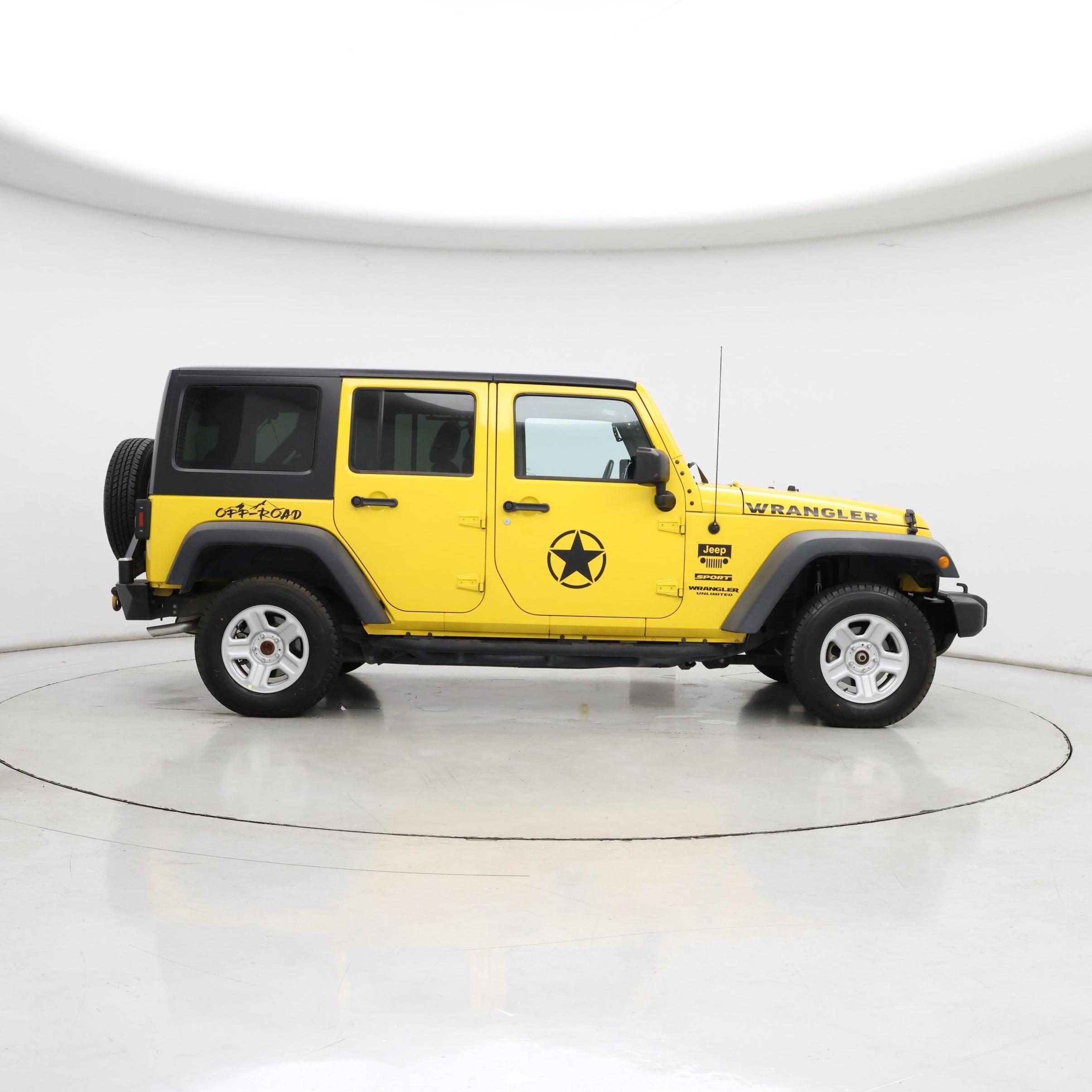 Thumbnail: 2015 Jeep Wrangler - 7