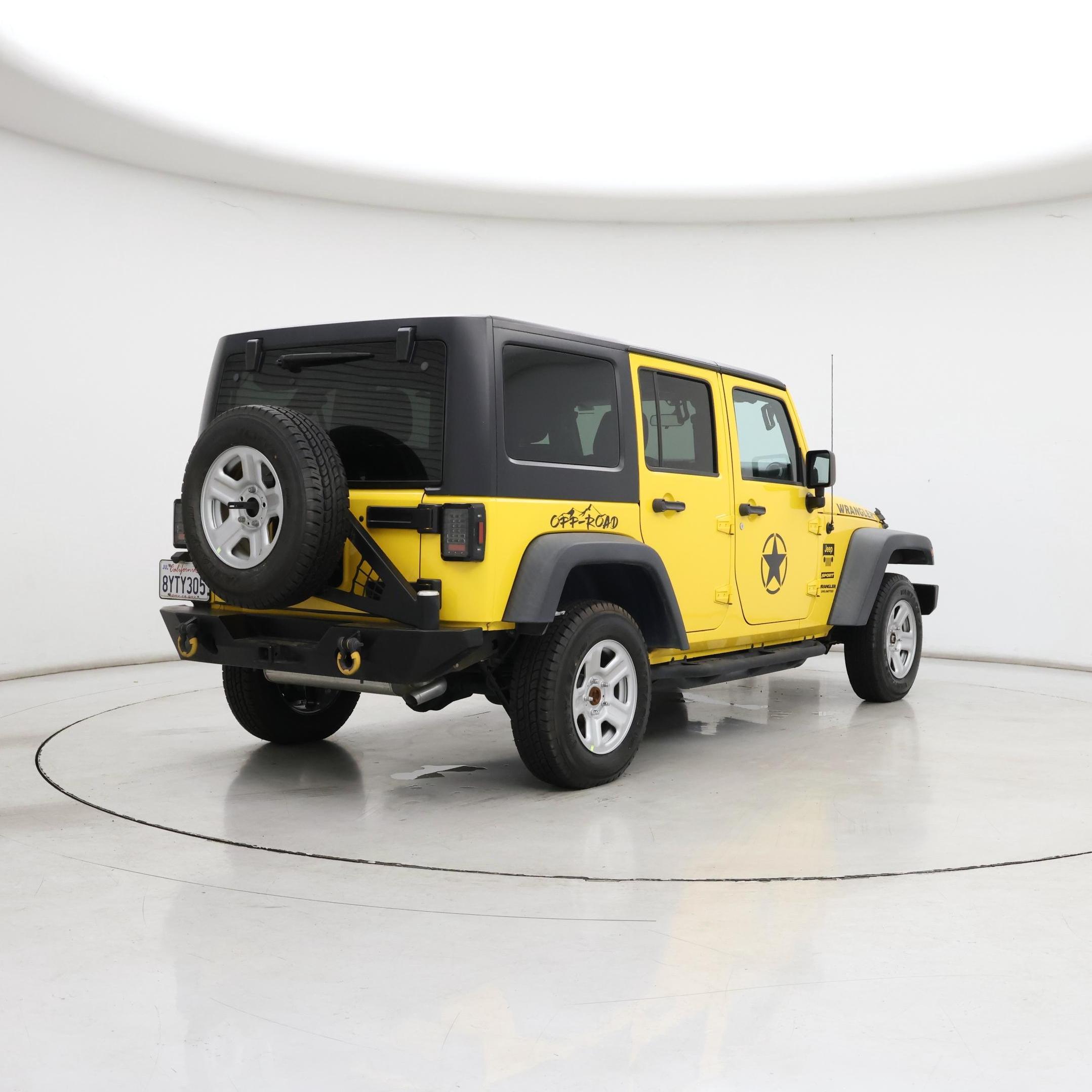 Thumbnail: 2015 Jeep Wrangler - 8