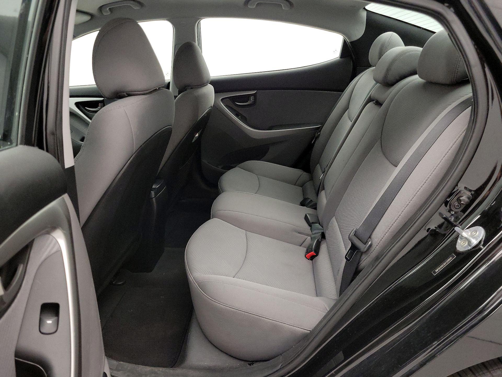 Thumbnail: 2013 Hyundai Elantra - 18