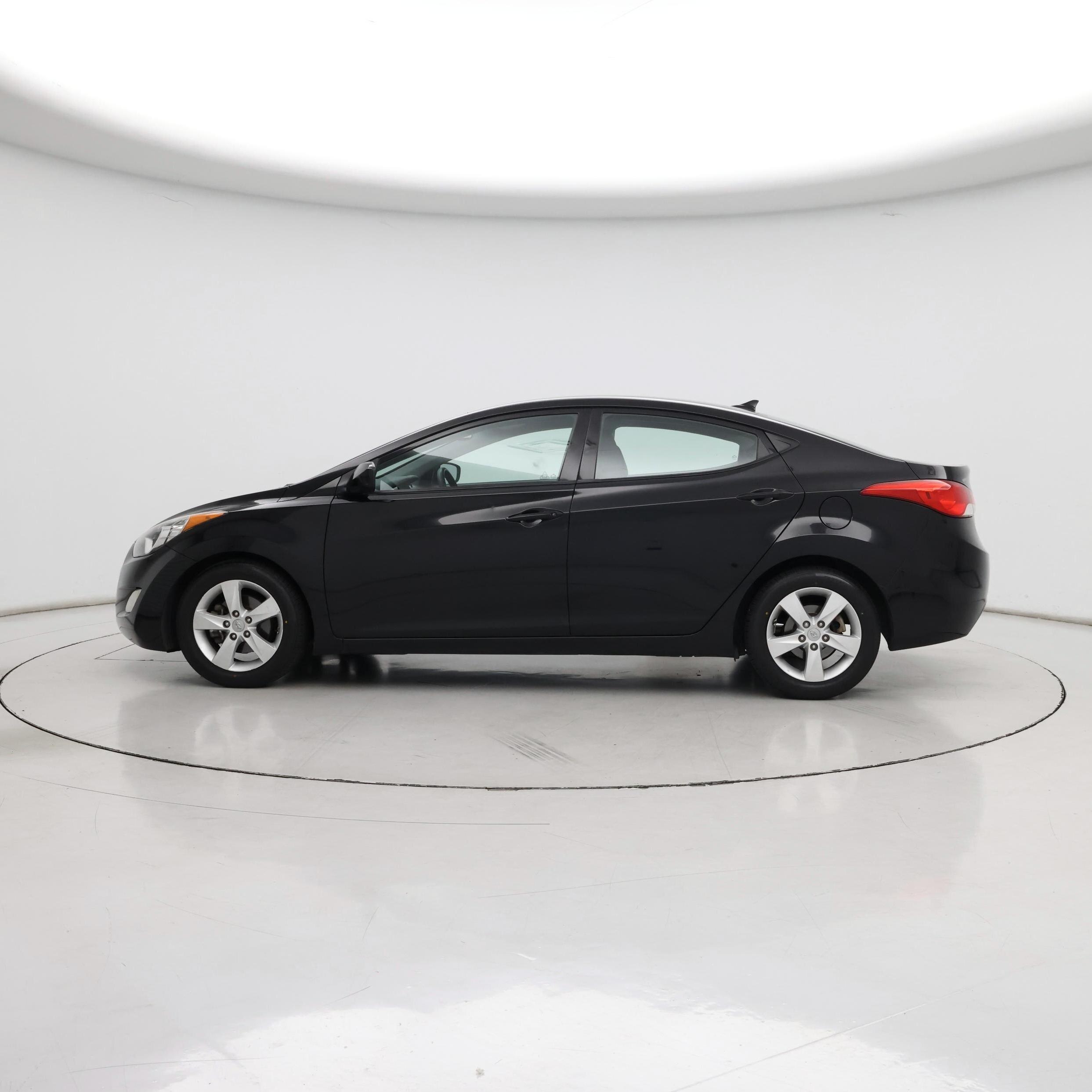 Thumbnail: 2013 Hyundai Elantra - 3