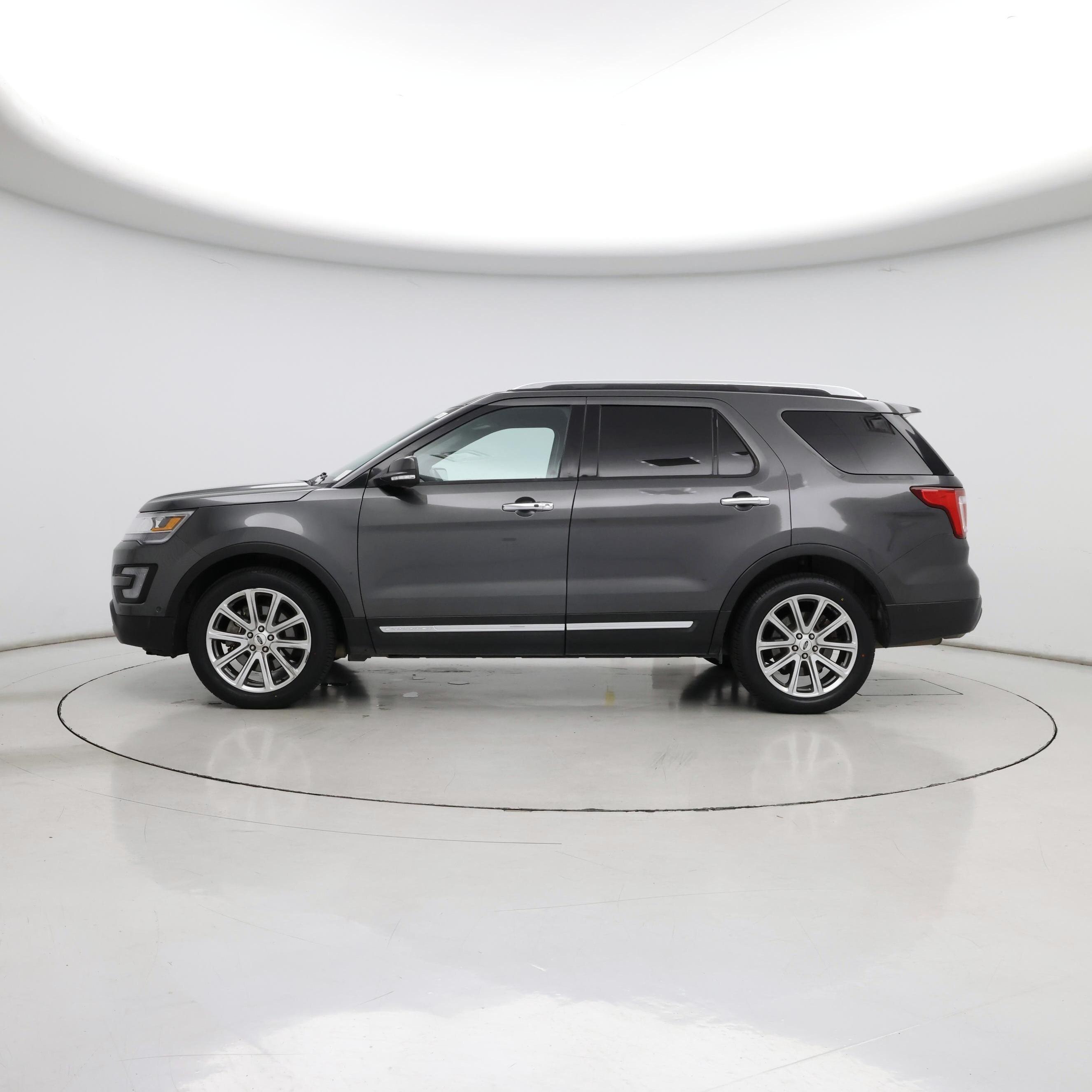Thumbnail: 2017 Ford Explorer - 3