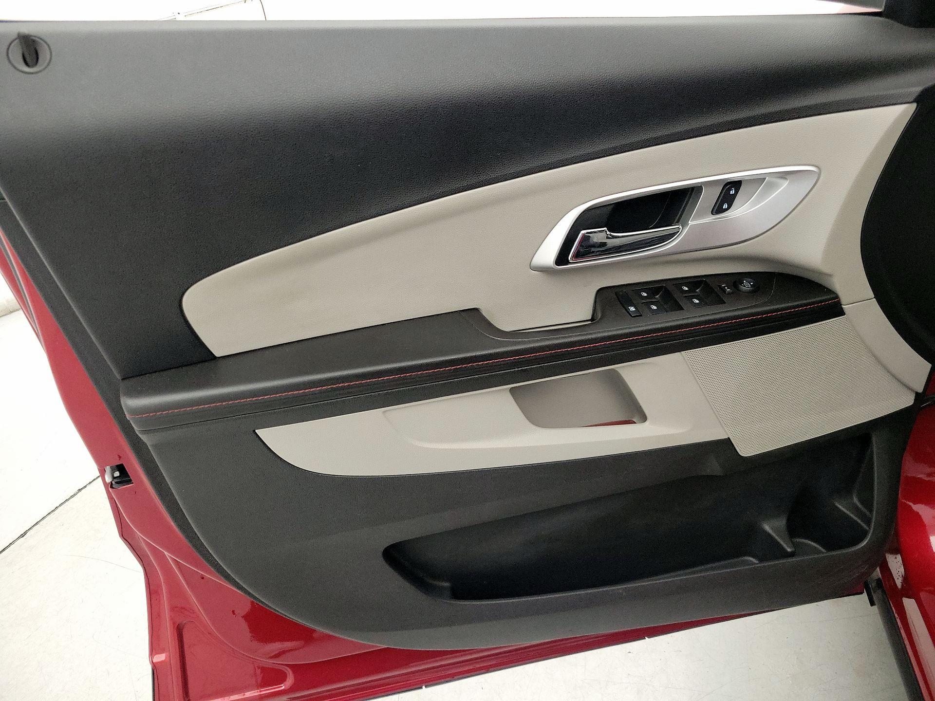 Thumbnail: 2015 Chevrolet Equinox - 12