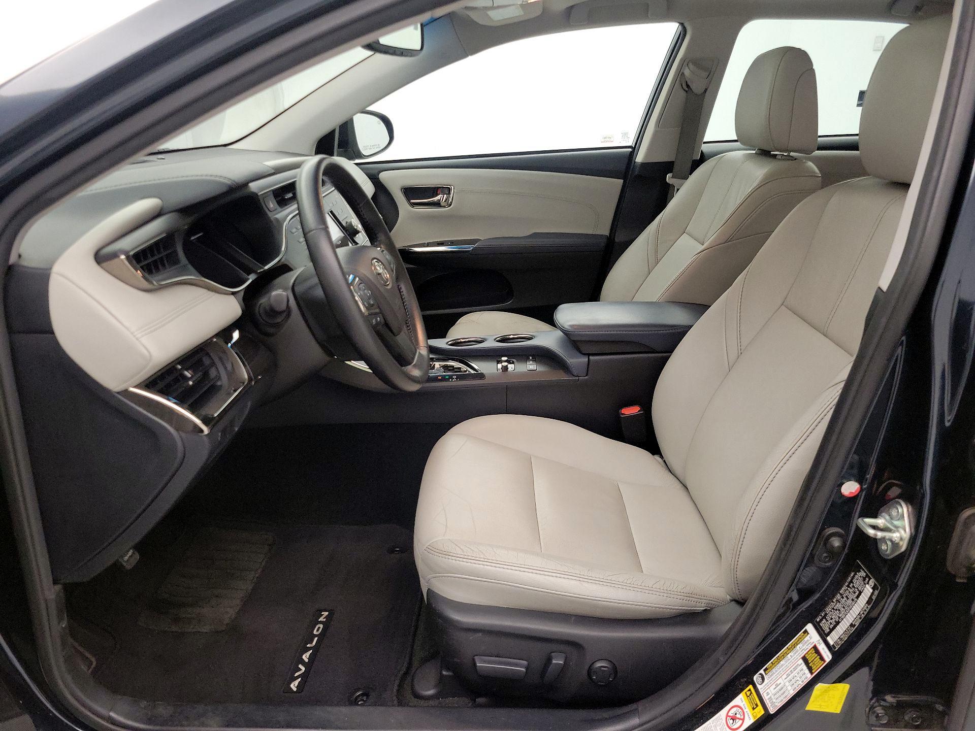 Thumbnail: 2015 Toyota Avalon - 11