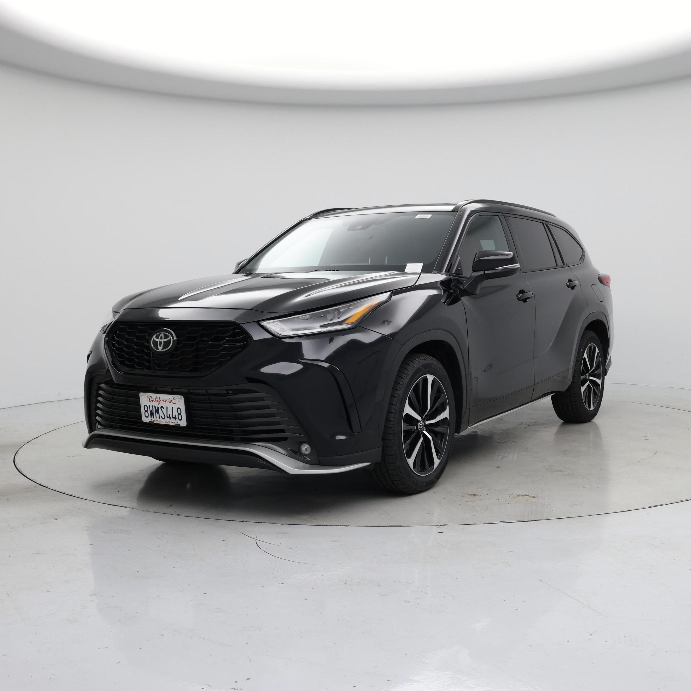 Thumbnail: 2021 Toyota Highlander - 4