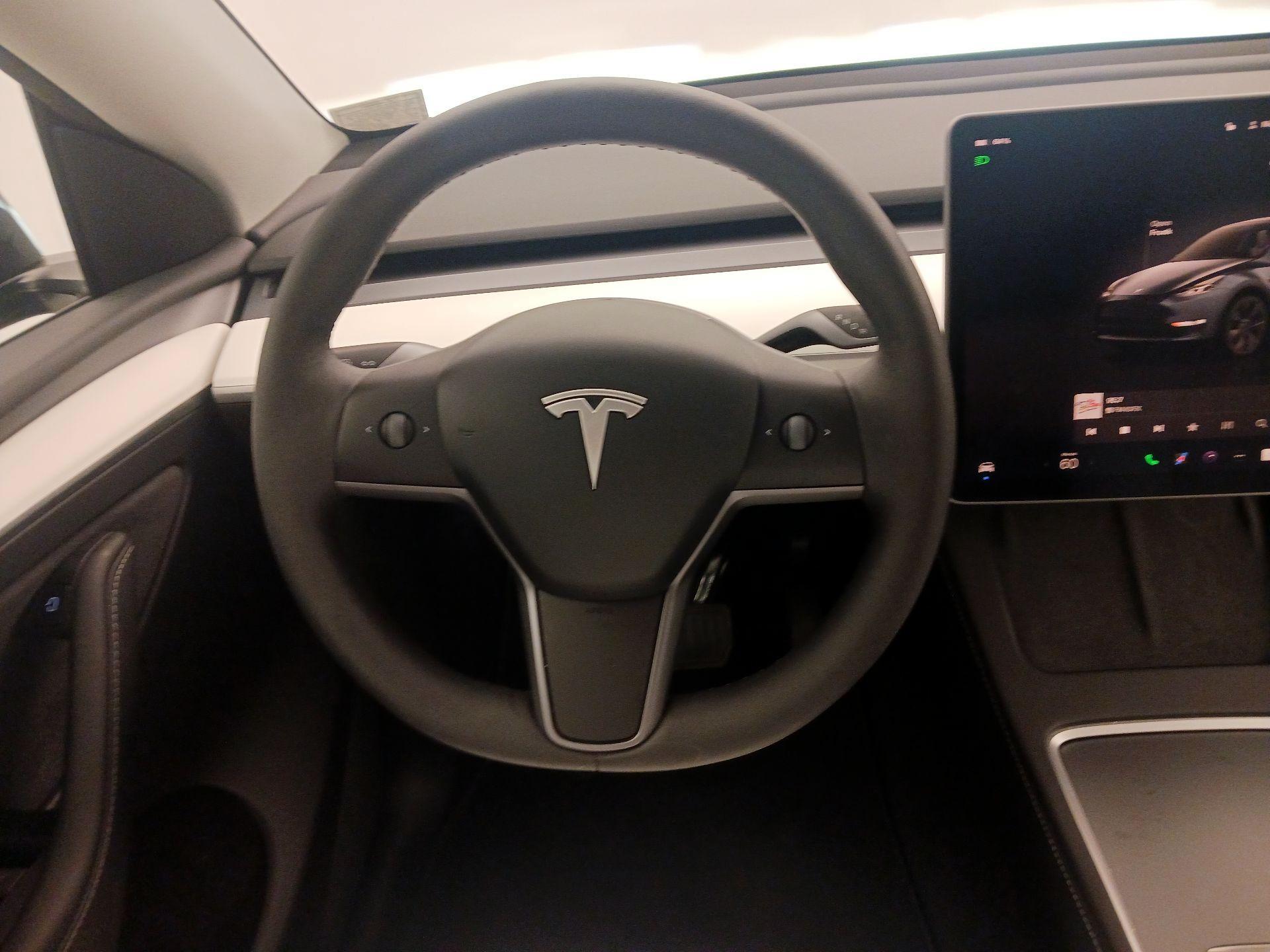 Thumbnail: 2024 Tesla Model Y - 10