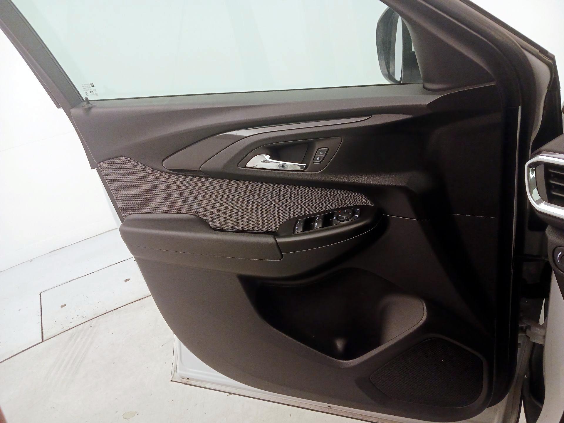 Thumbnail: 2022 Chevrolet TrailBlazer - 12