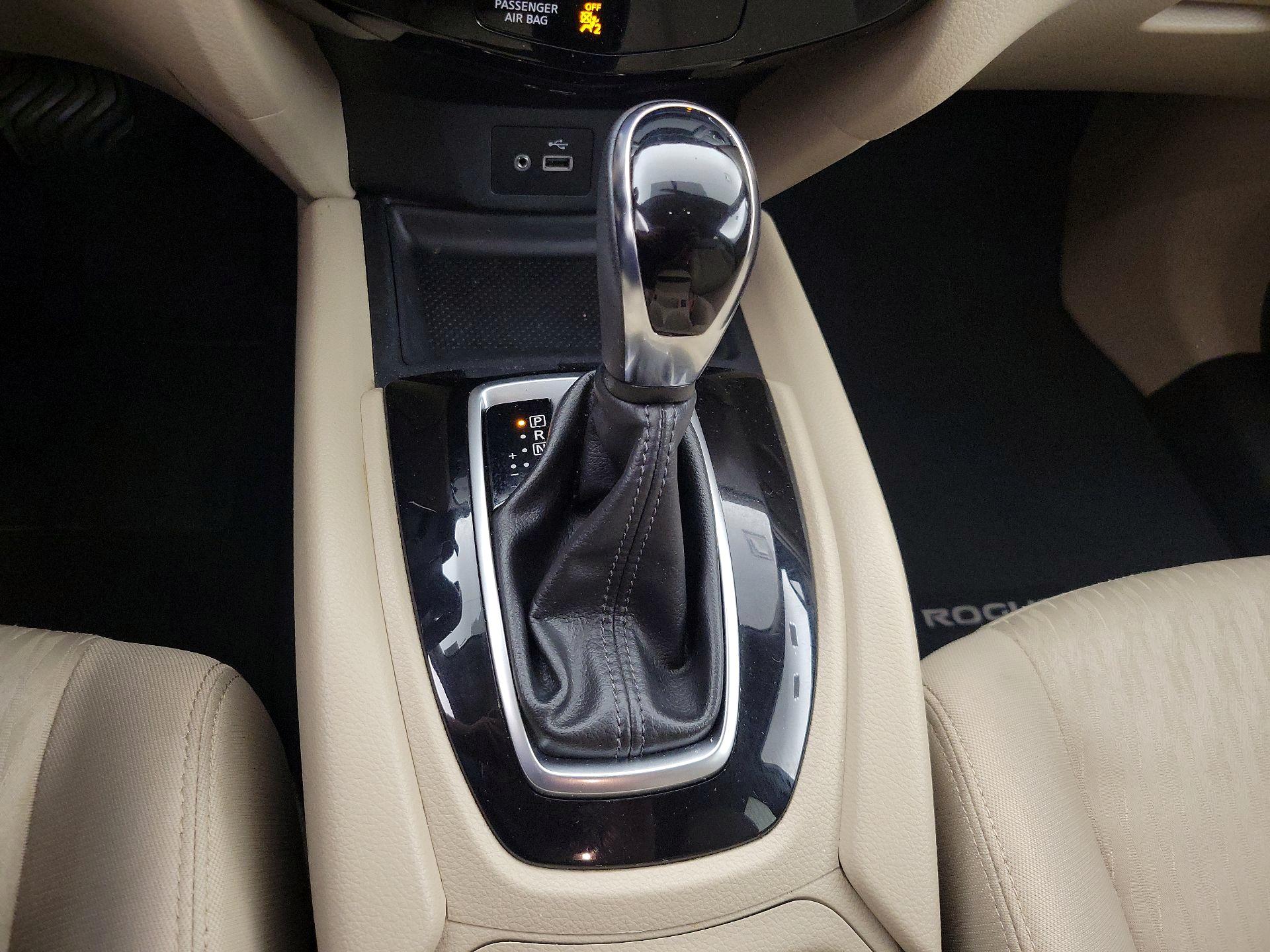 Thumbnail: 2018 Nissan Rogue - 17