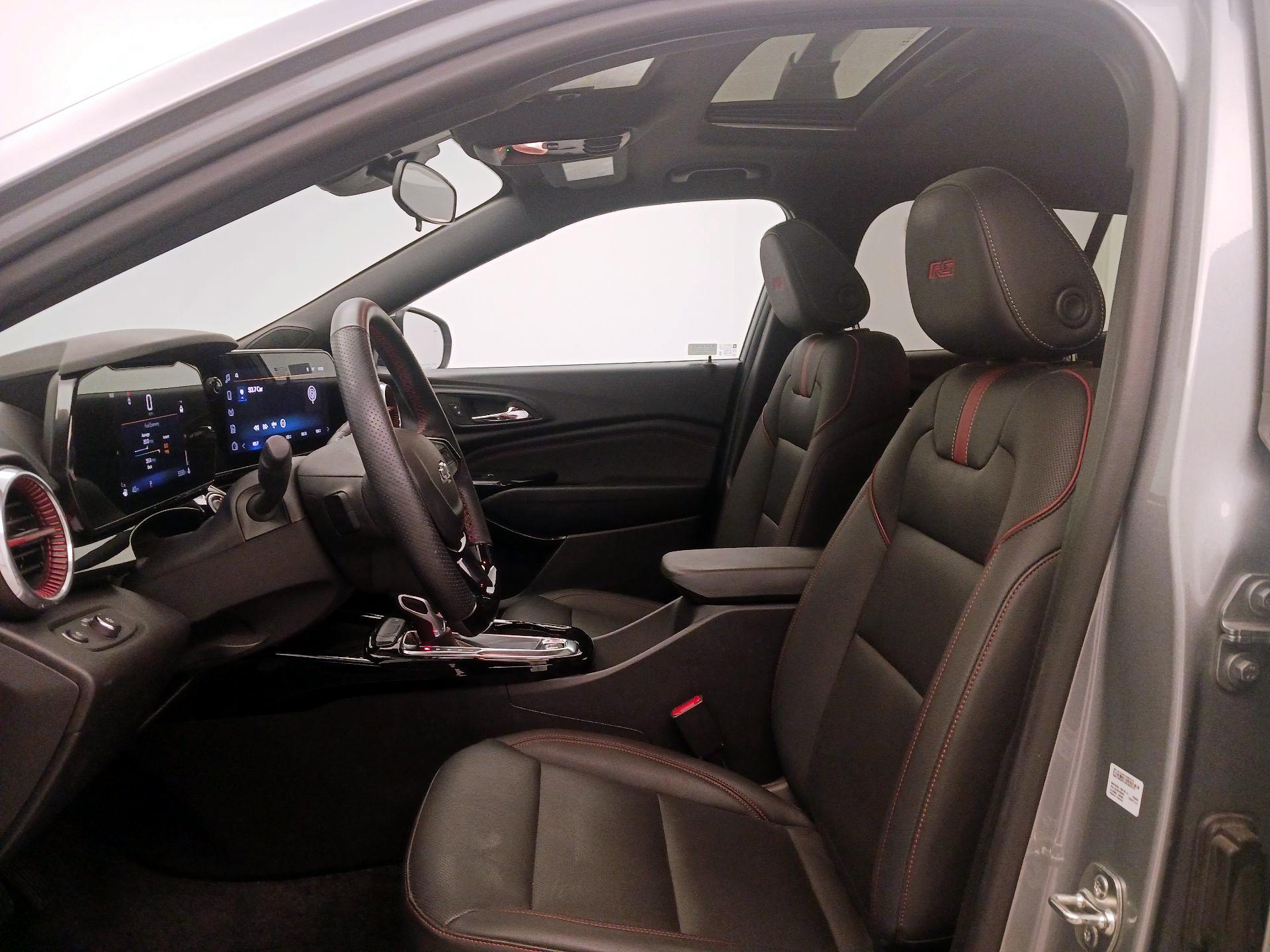 Thumbnail: 2024 Chevrolet Trax - 11