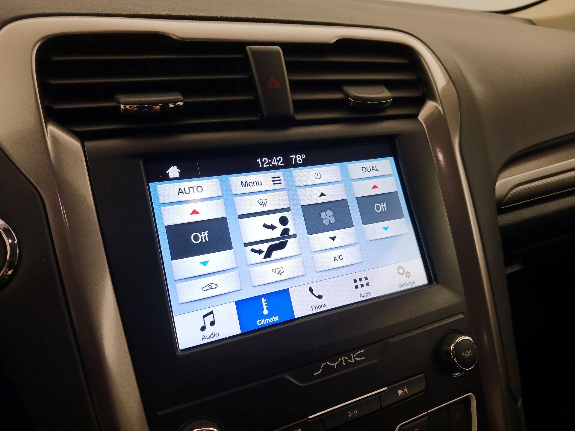 Thumbnail: 2019 Ford Fusion - 16
