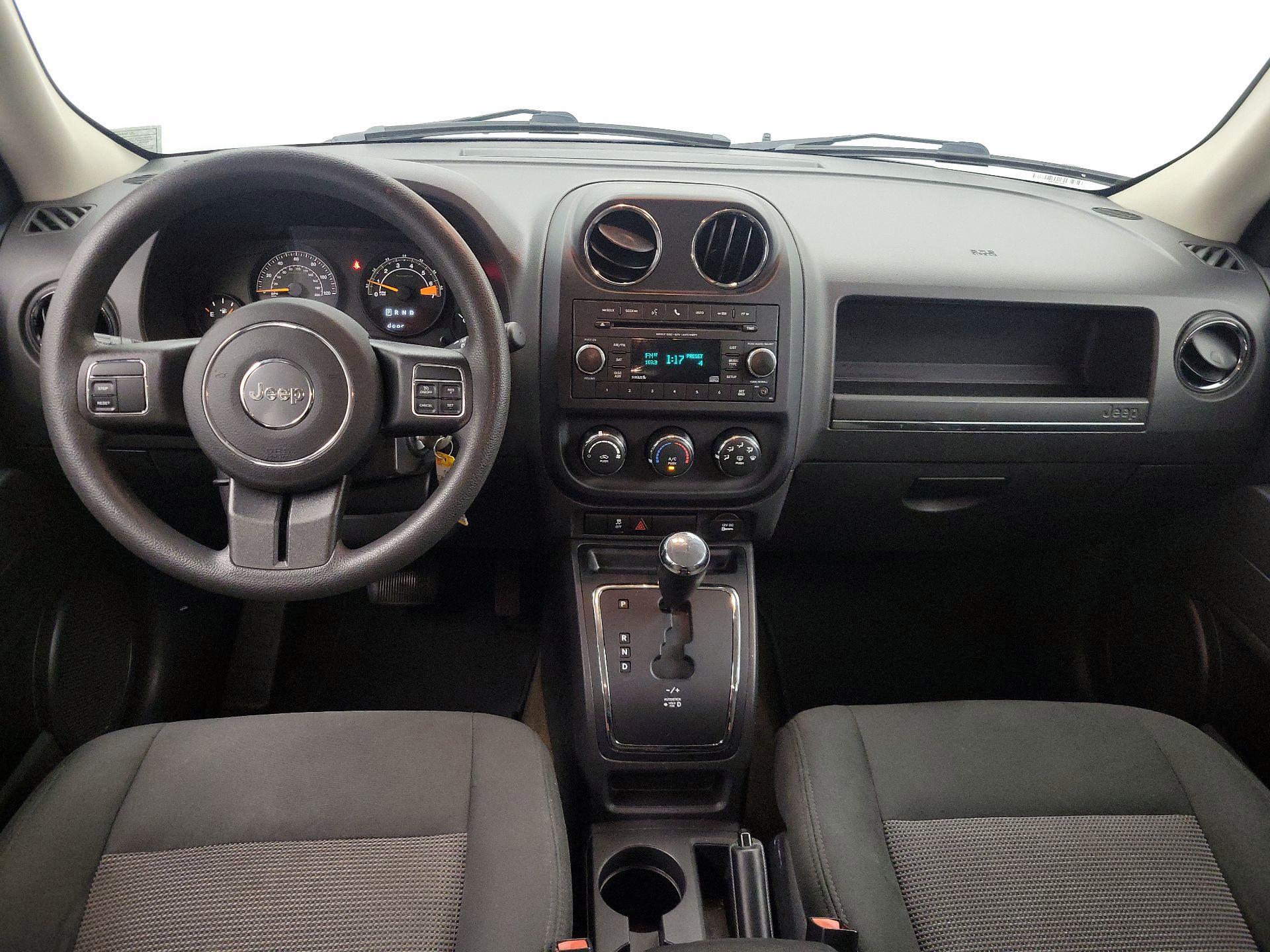 Thumbnail: 2016 Jeep Patriot - 9