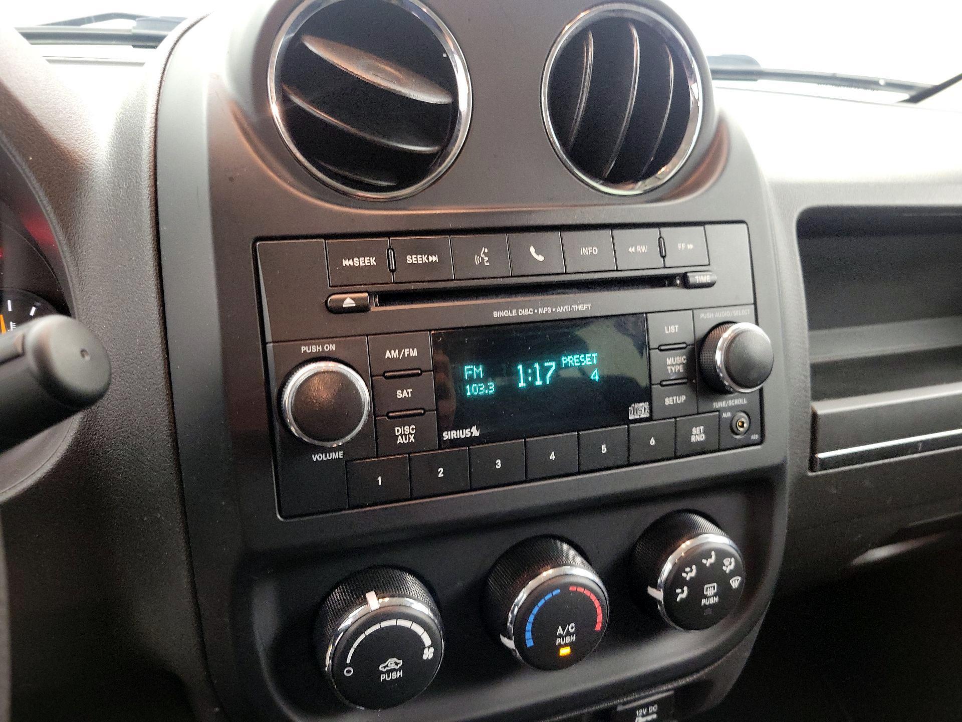 Thumbnail: 2016 Jeep Patriot - 13