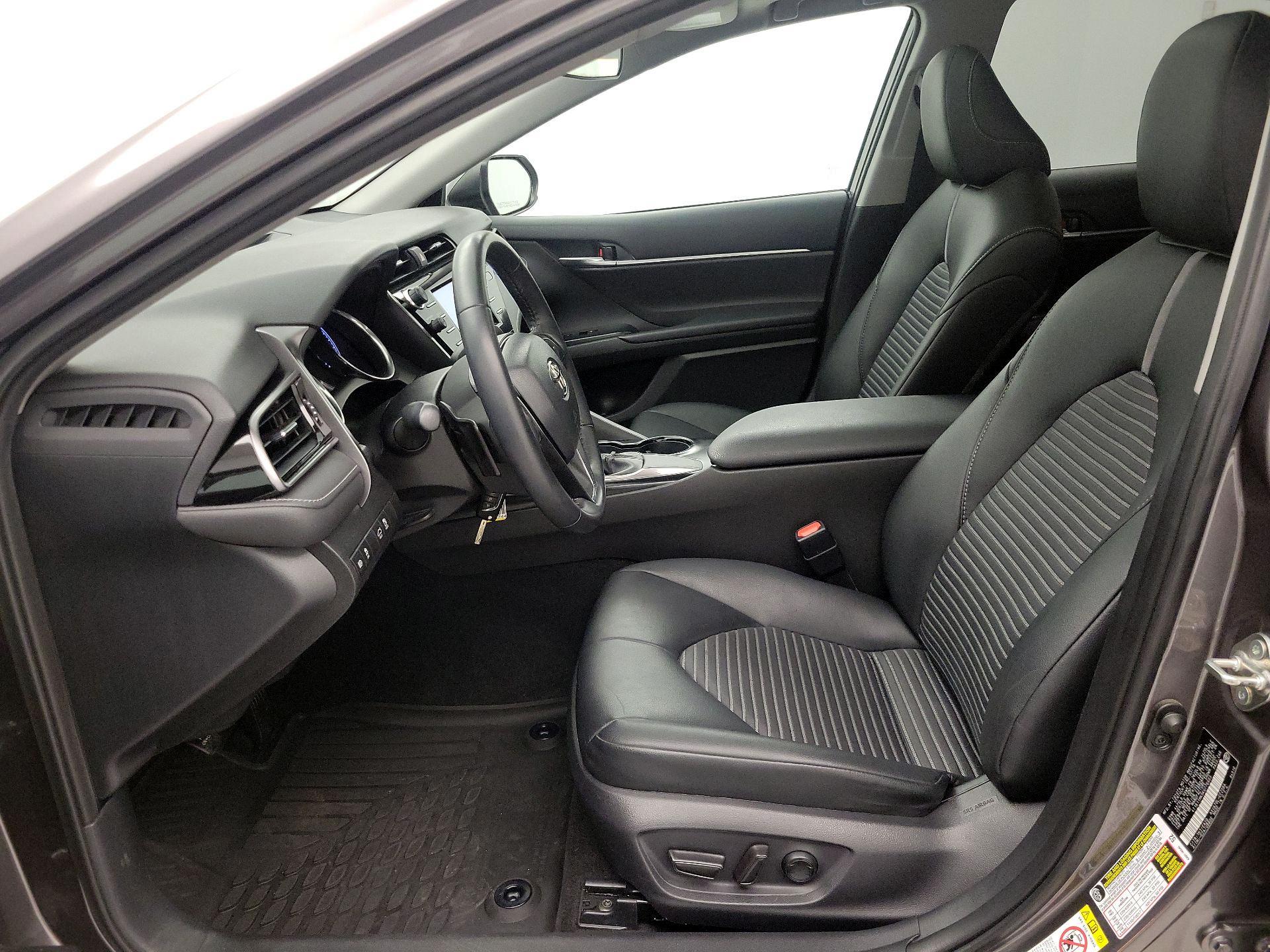 Thumbnail: 2019 Toyota Camry - 11