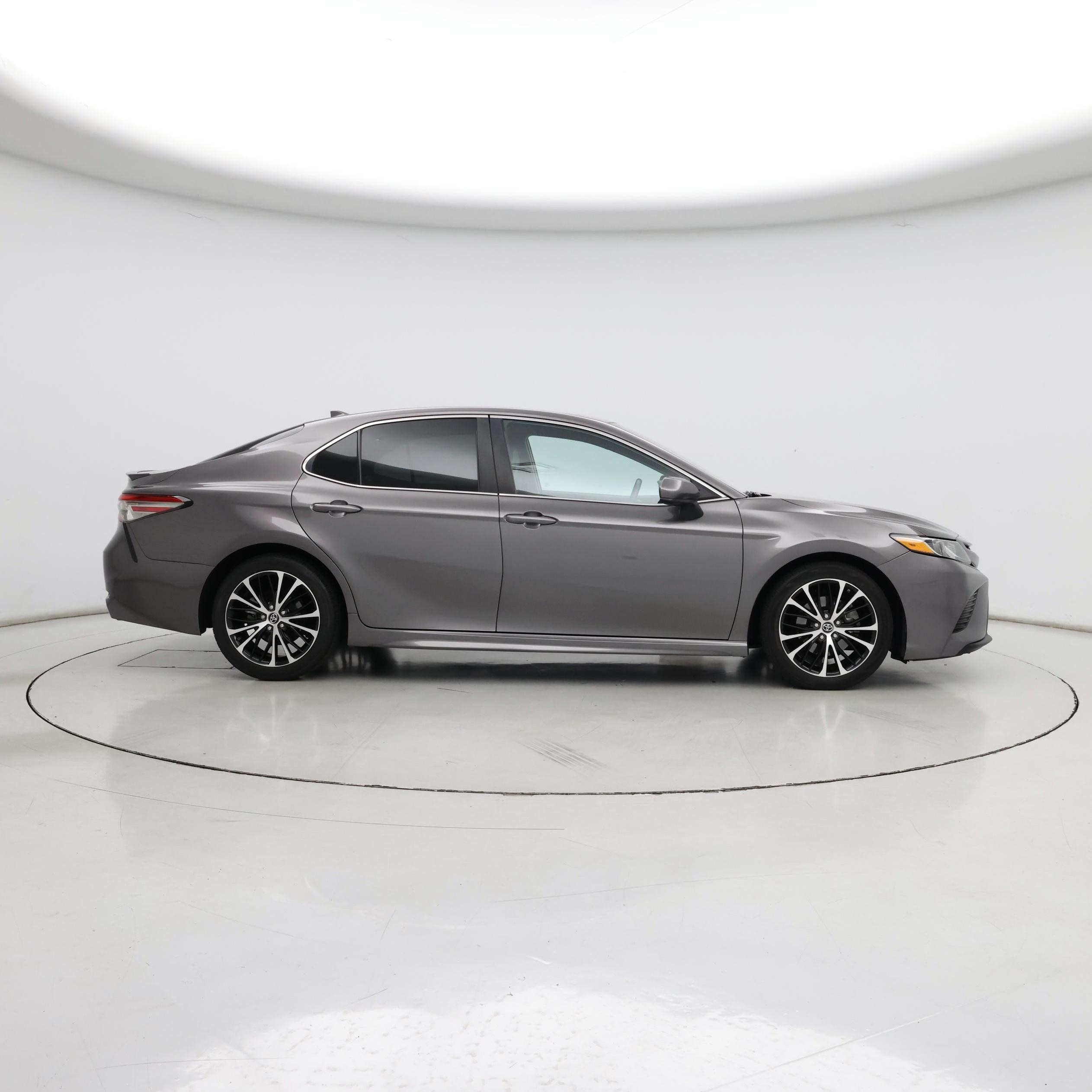 Thumbnail: 2019 Toyota Camry - 7