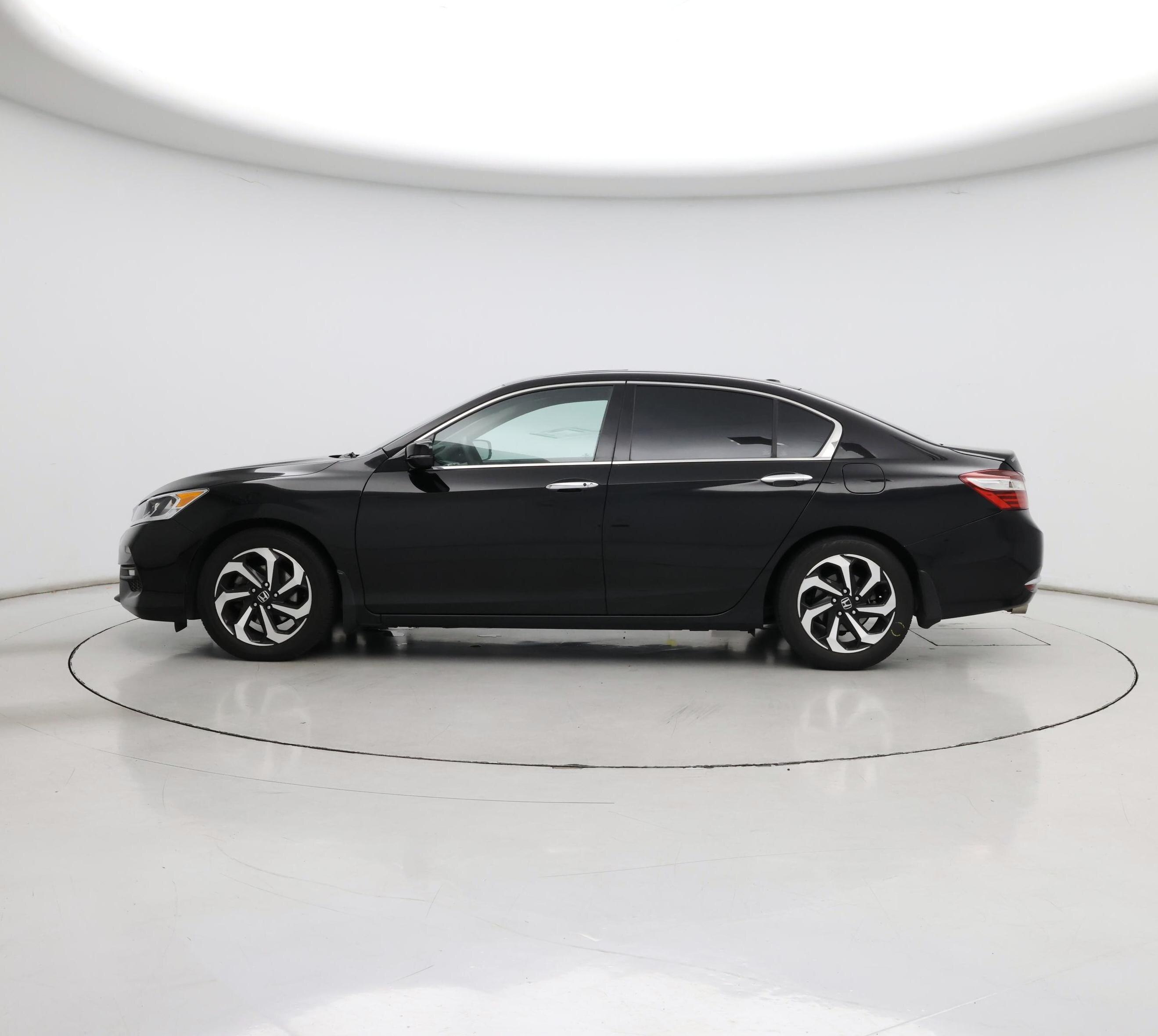 Thumbnail: 2017 Honda Accord - 3