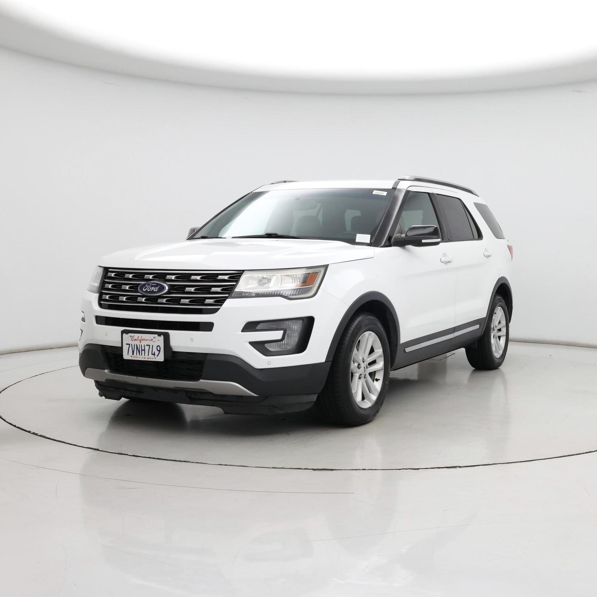 Thumbnail: 2017 Ford Explorer - 4