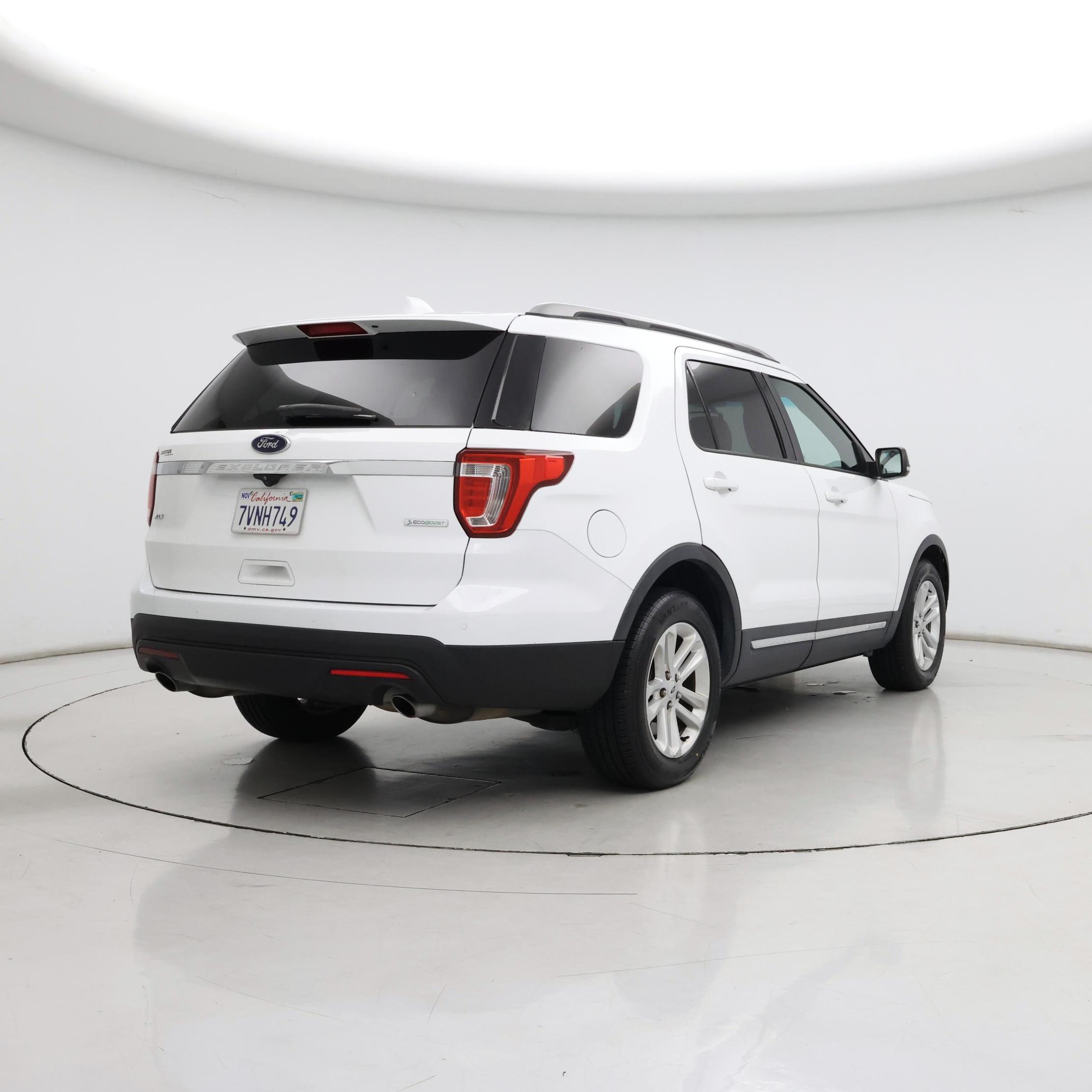 Thumbnail: 2017 Ford Explorer - 8