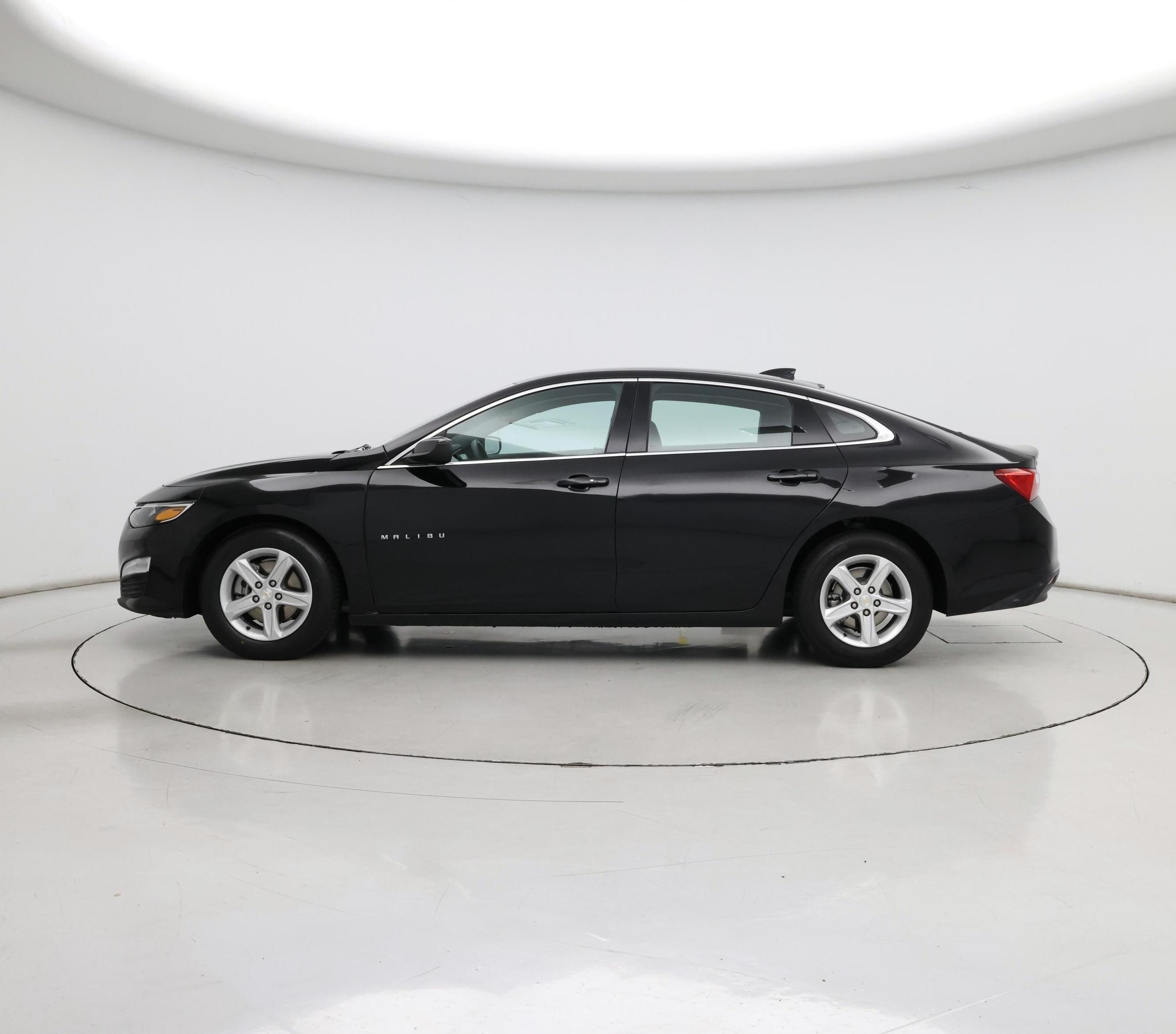 Thumbnail: 2023 Chevrolet Malibu - 3