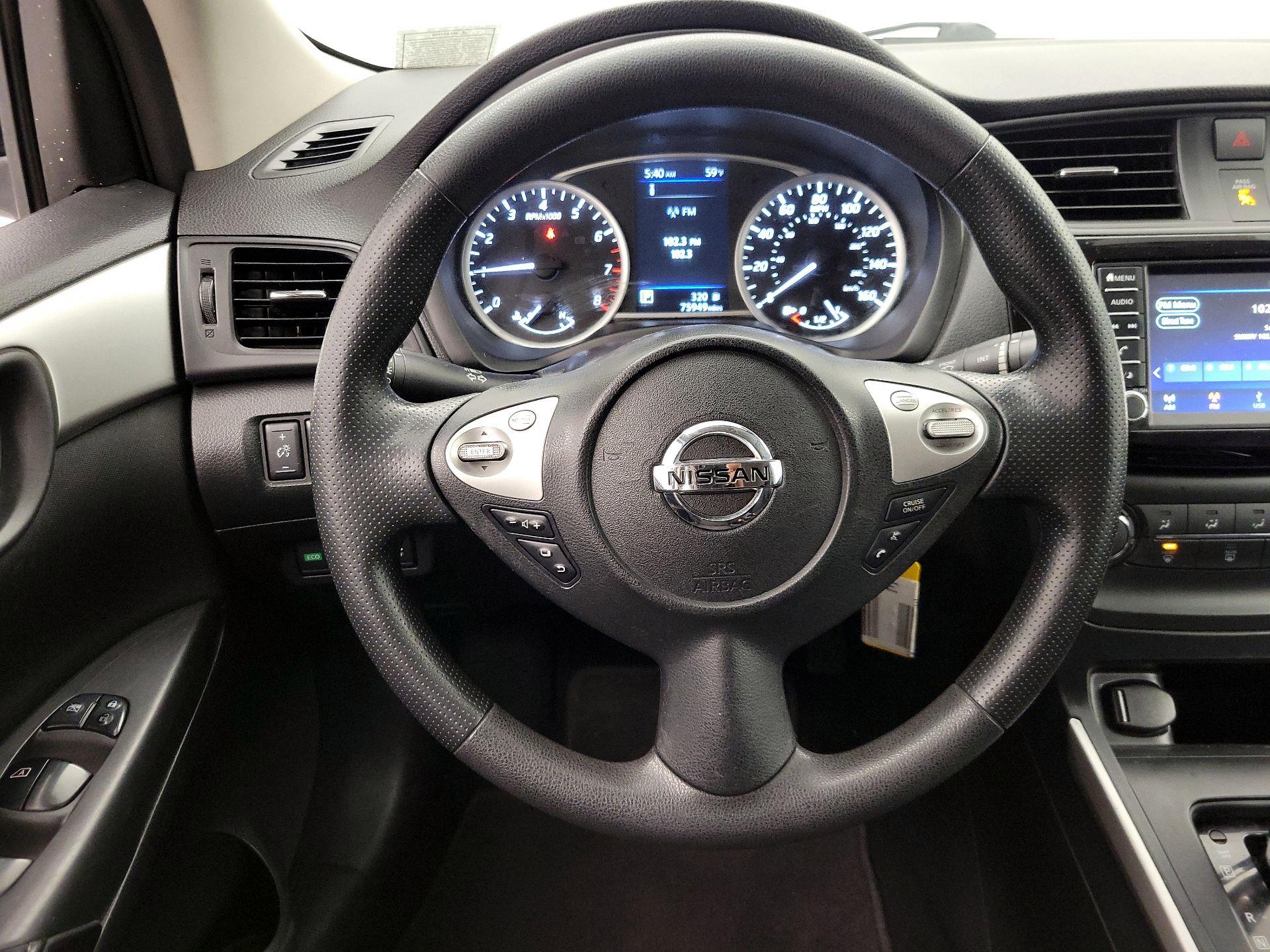 Thumbnail: 2019 Nissan Sentra - 10