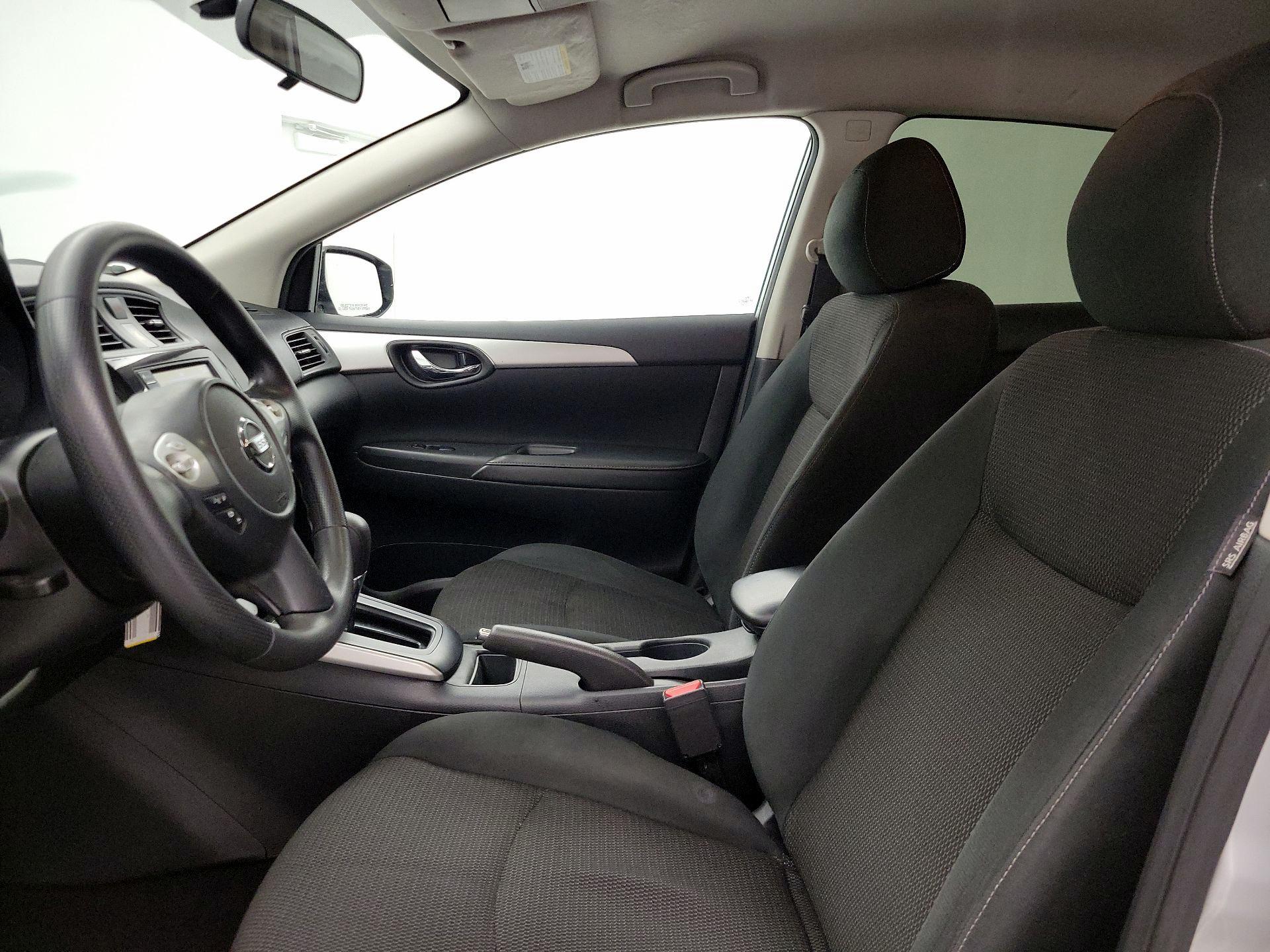 Thumbnail: 2019 Nissan Sentra - 11