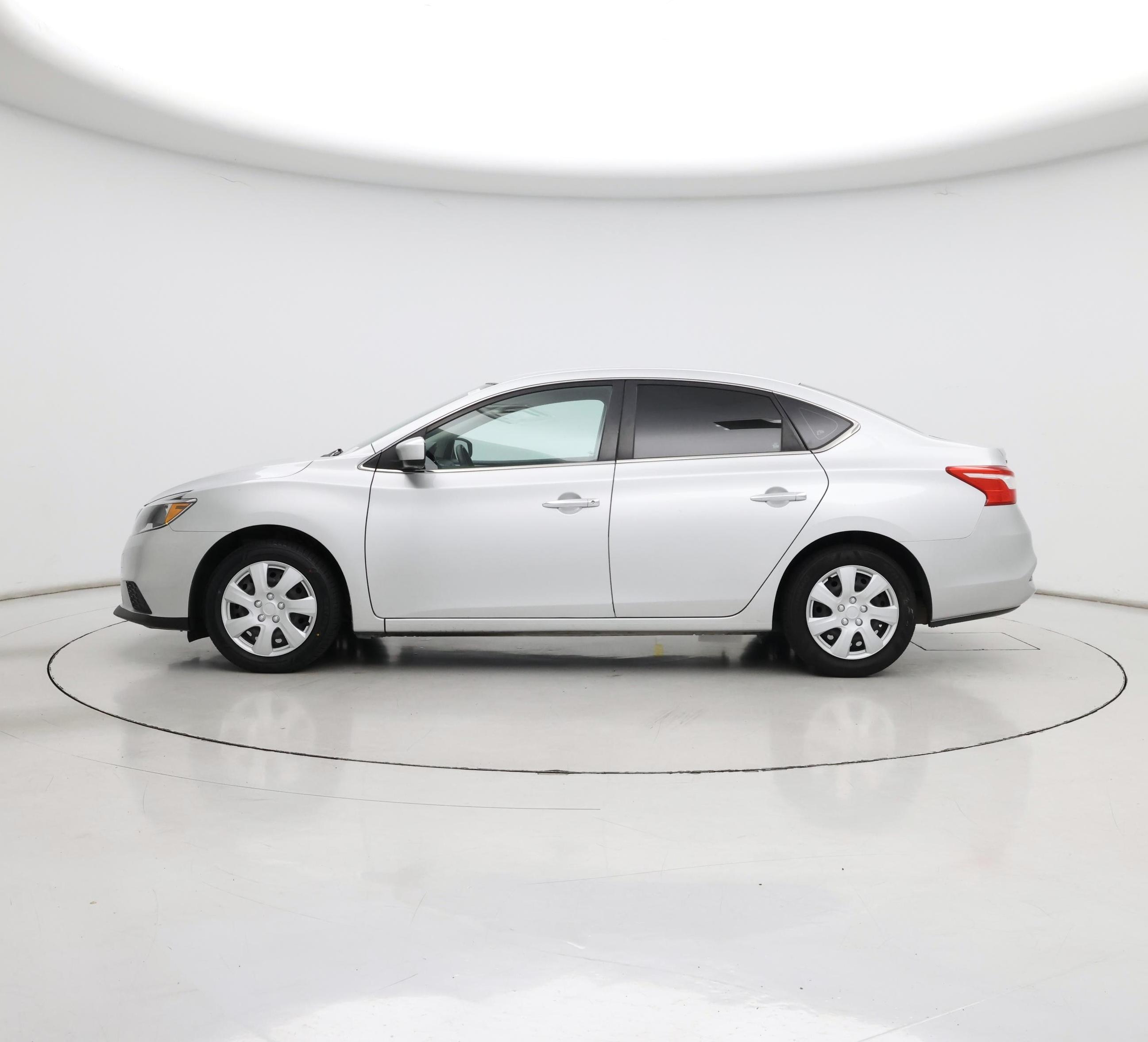 Thumbnail: 2019 Nissan Sentra - 3