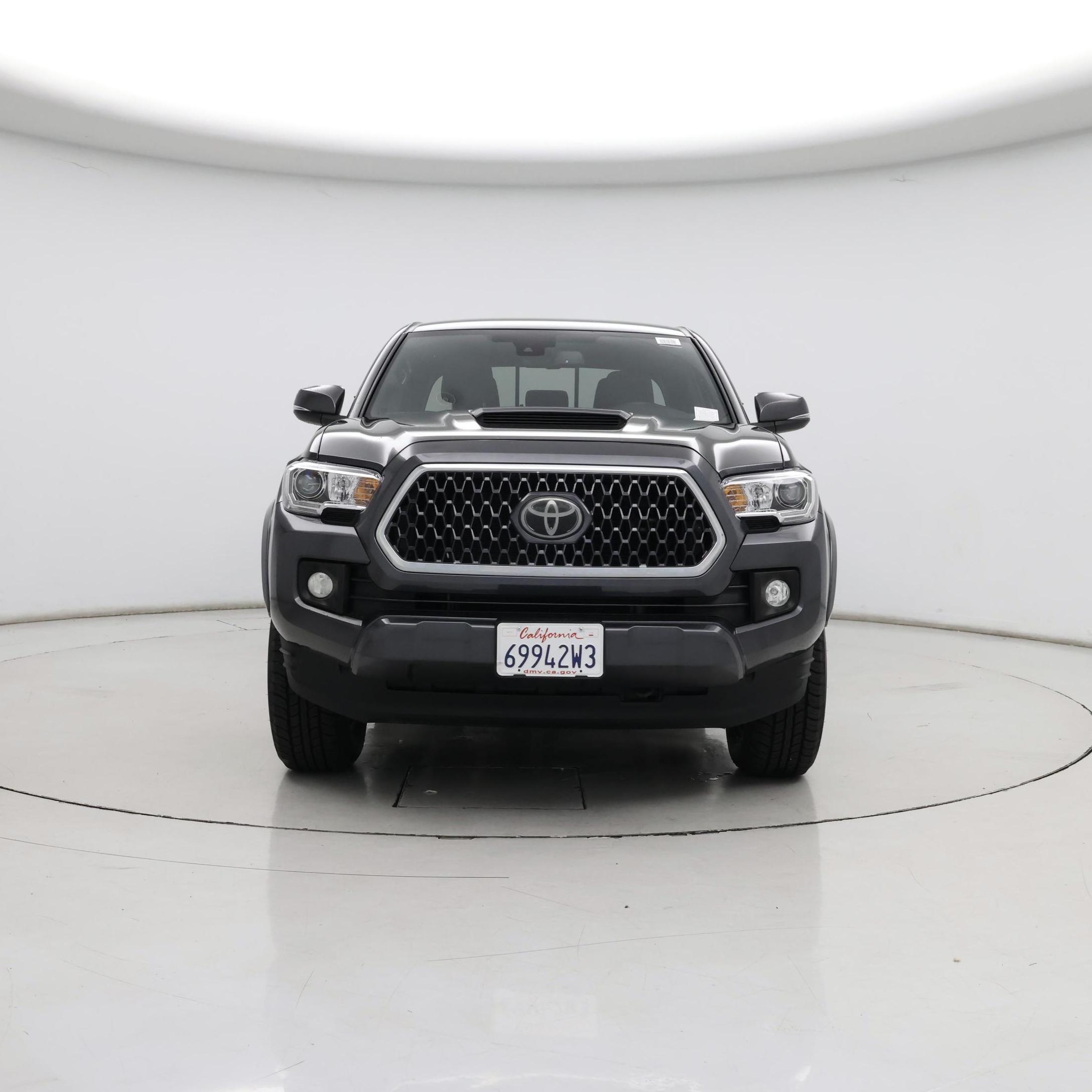 Thumbnail: 2018 Toyota Tacoma - 5