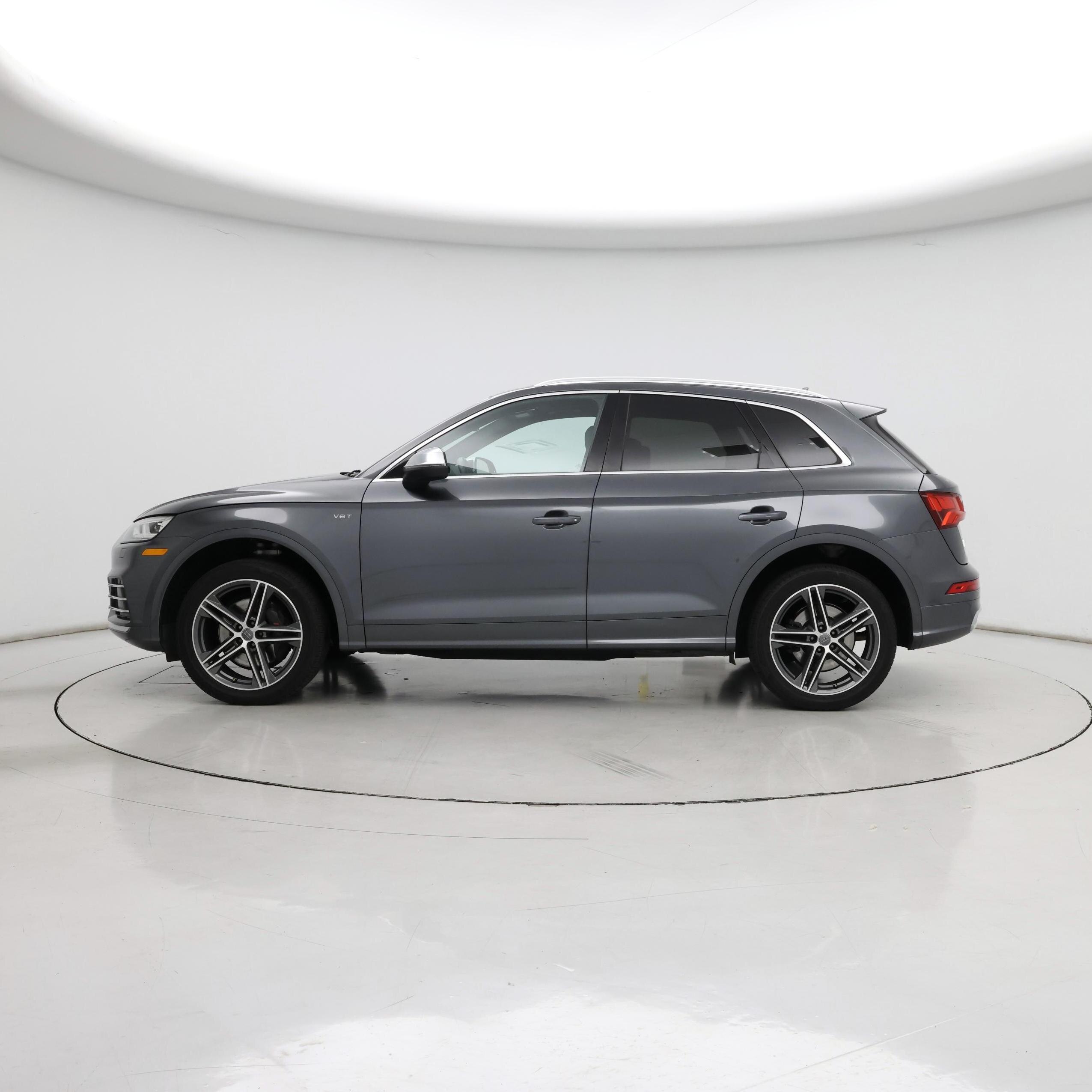 Thumbnail: 2018 Audi SQ5 - 3