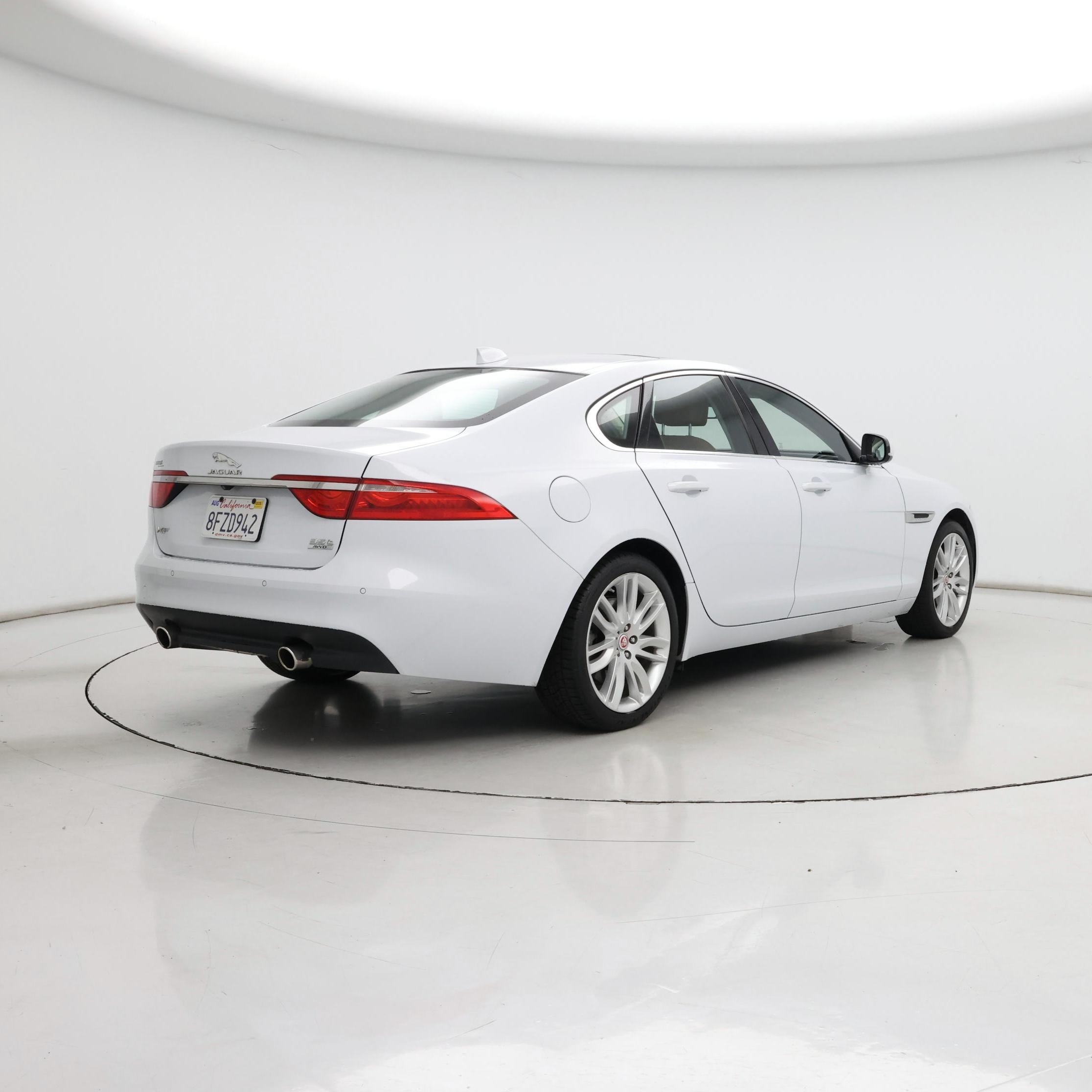 Thumbnail: 2018 Jaguar XF - 8