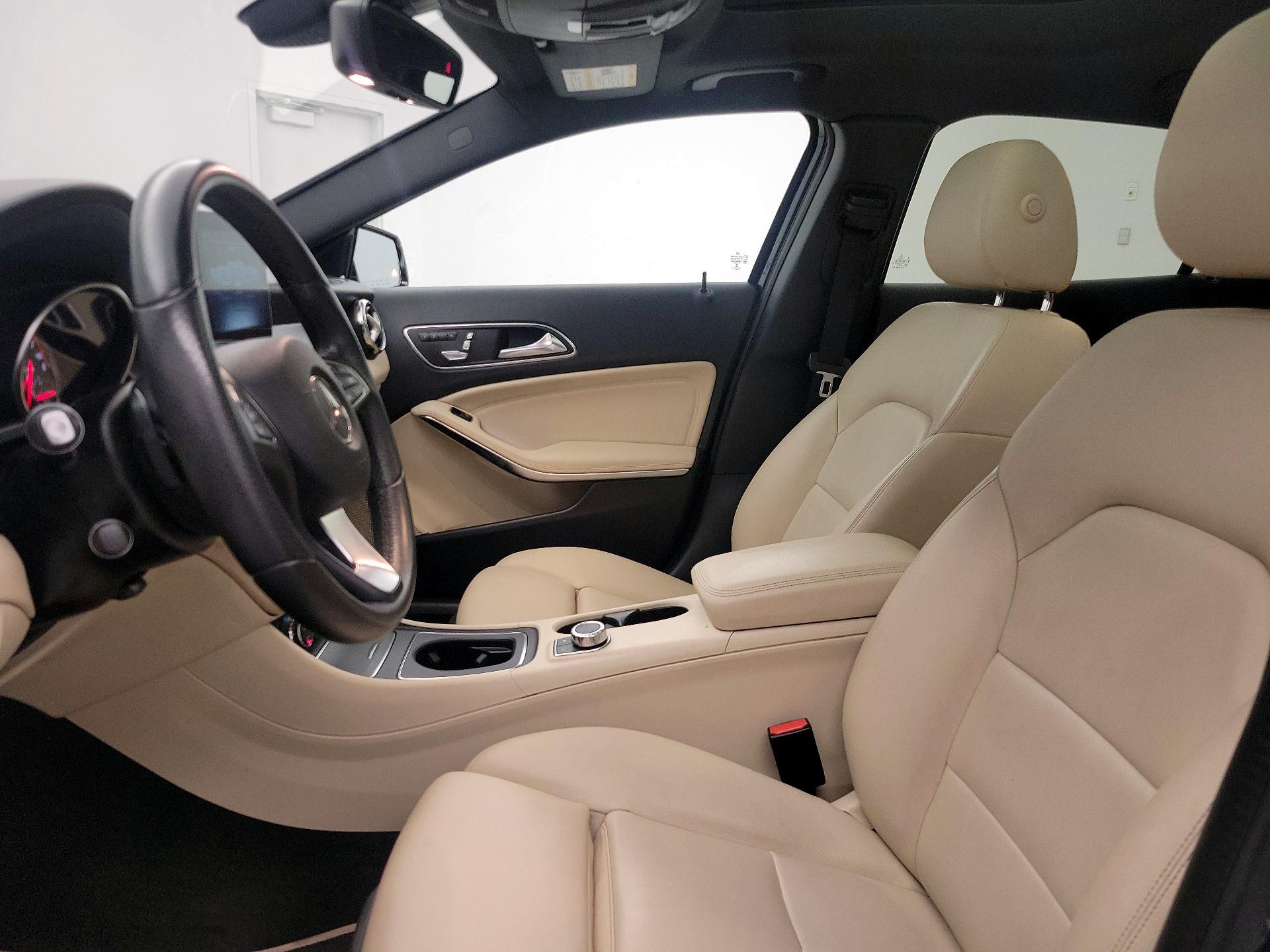 Thumbnail: 2018 Mercedes-Benz GLA - 11