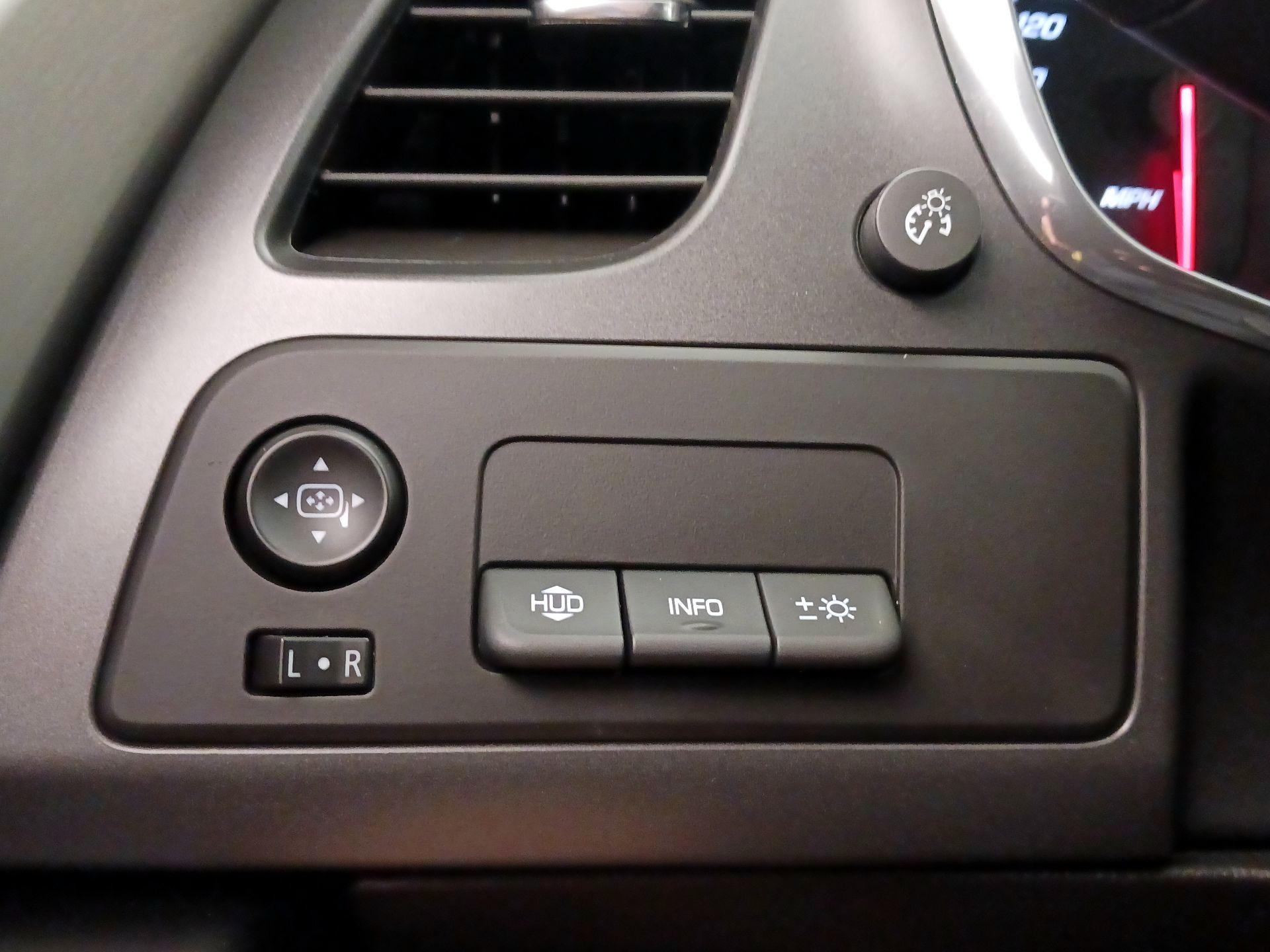 Thumbnail: 2014 Chevrolet Corvette - 13