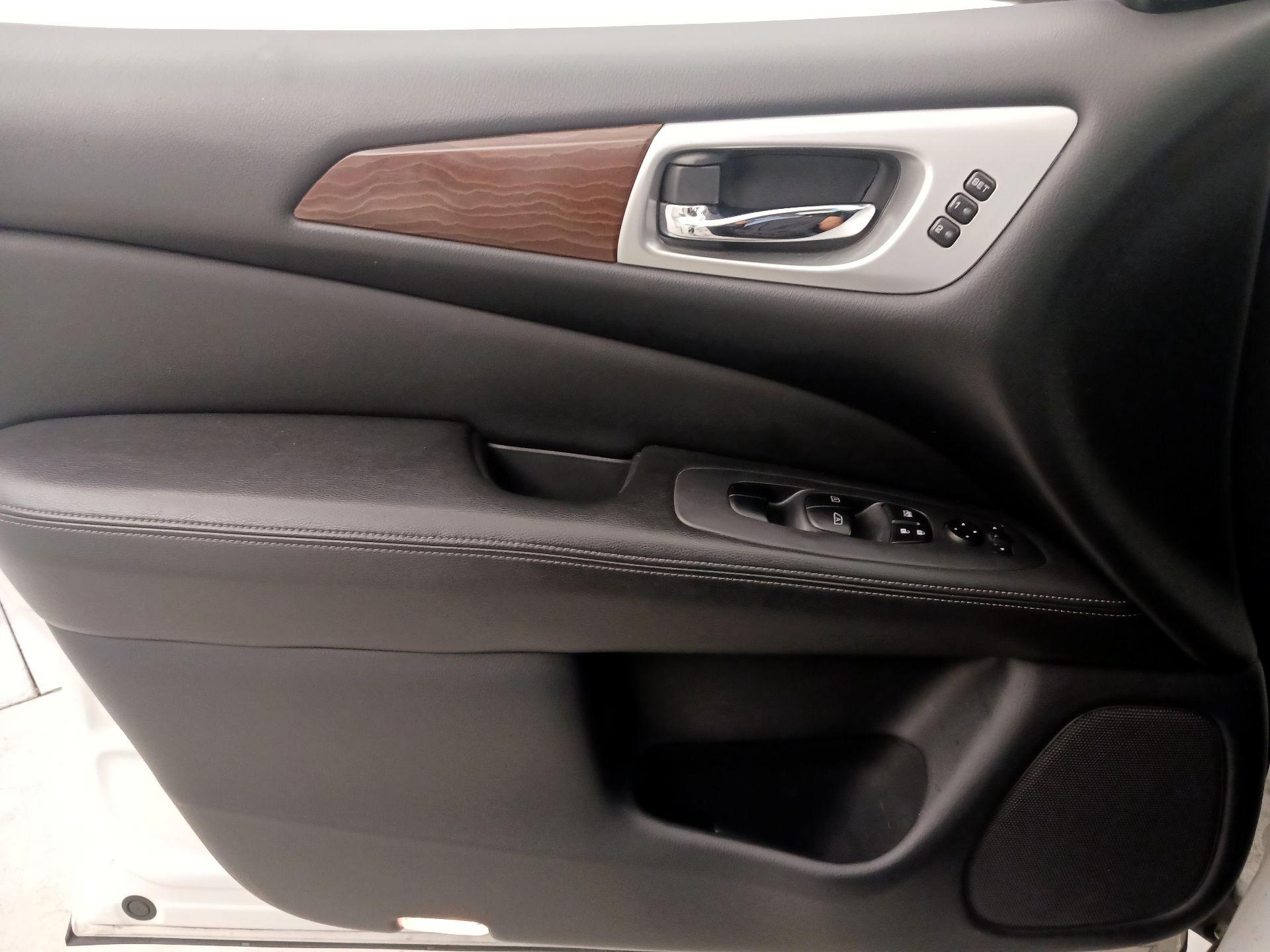 Thumbnail: 2018 Nissan Pathfinder - 12