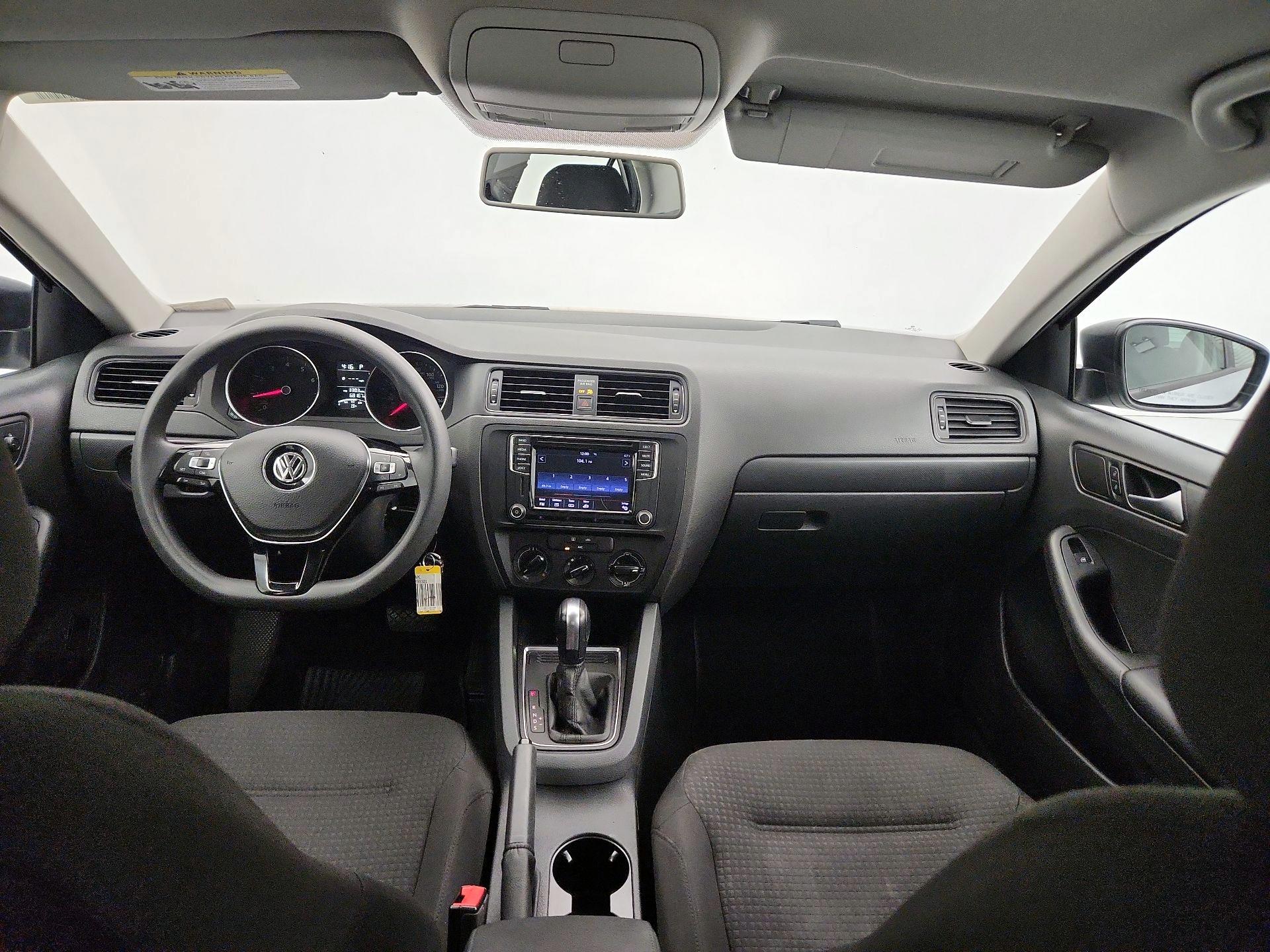Thumbnail: 2016 Volkswagen Jetta - 9