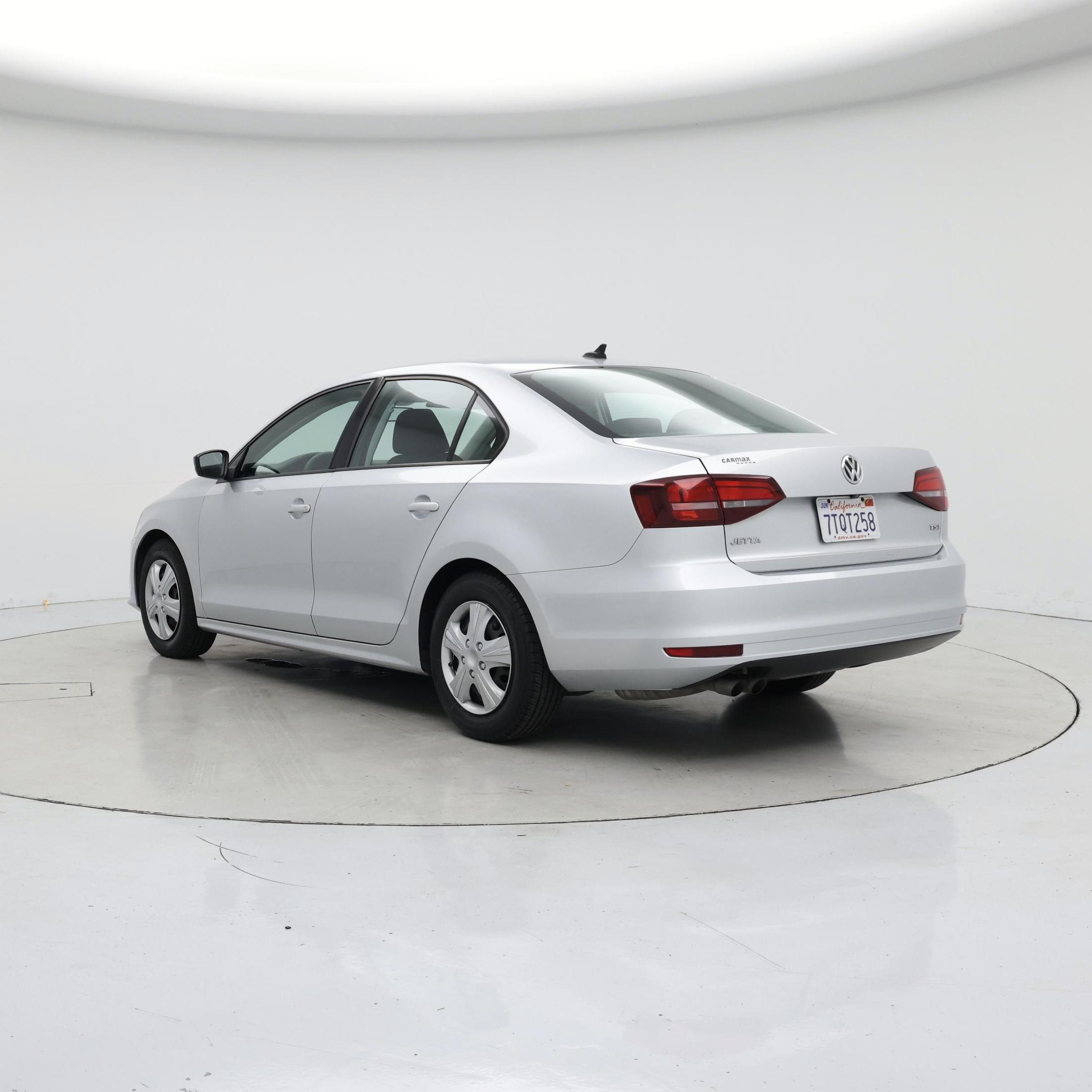 Thumbnail: 2016 Volkswagen Jetta - 2