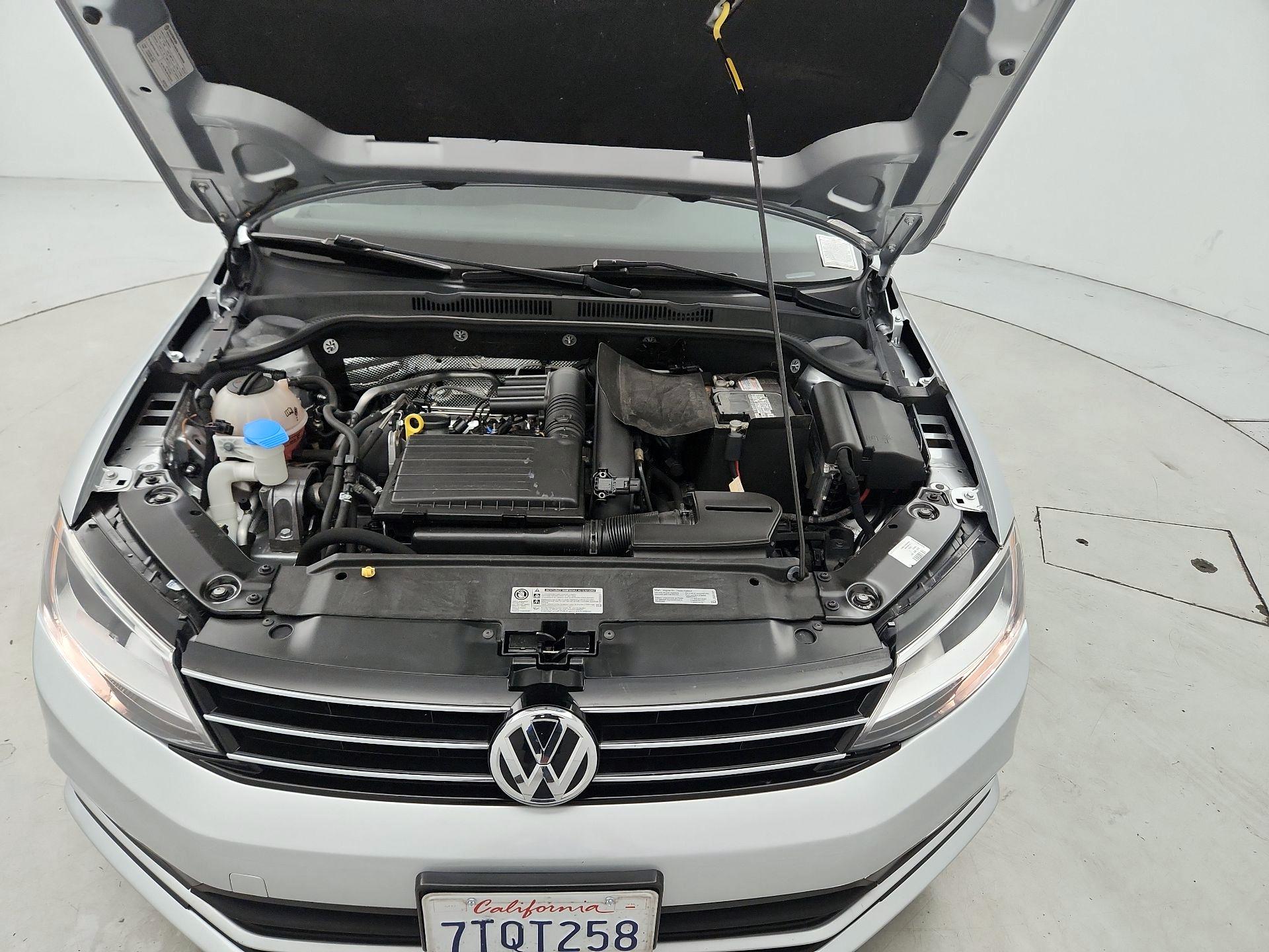 Thumbnail: 2016 Volkswagen Jetta - 20