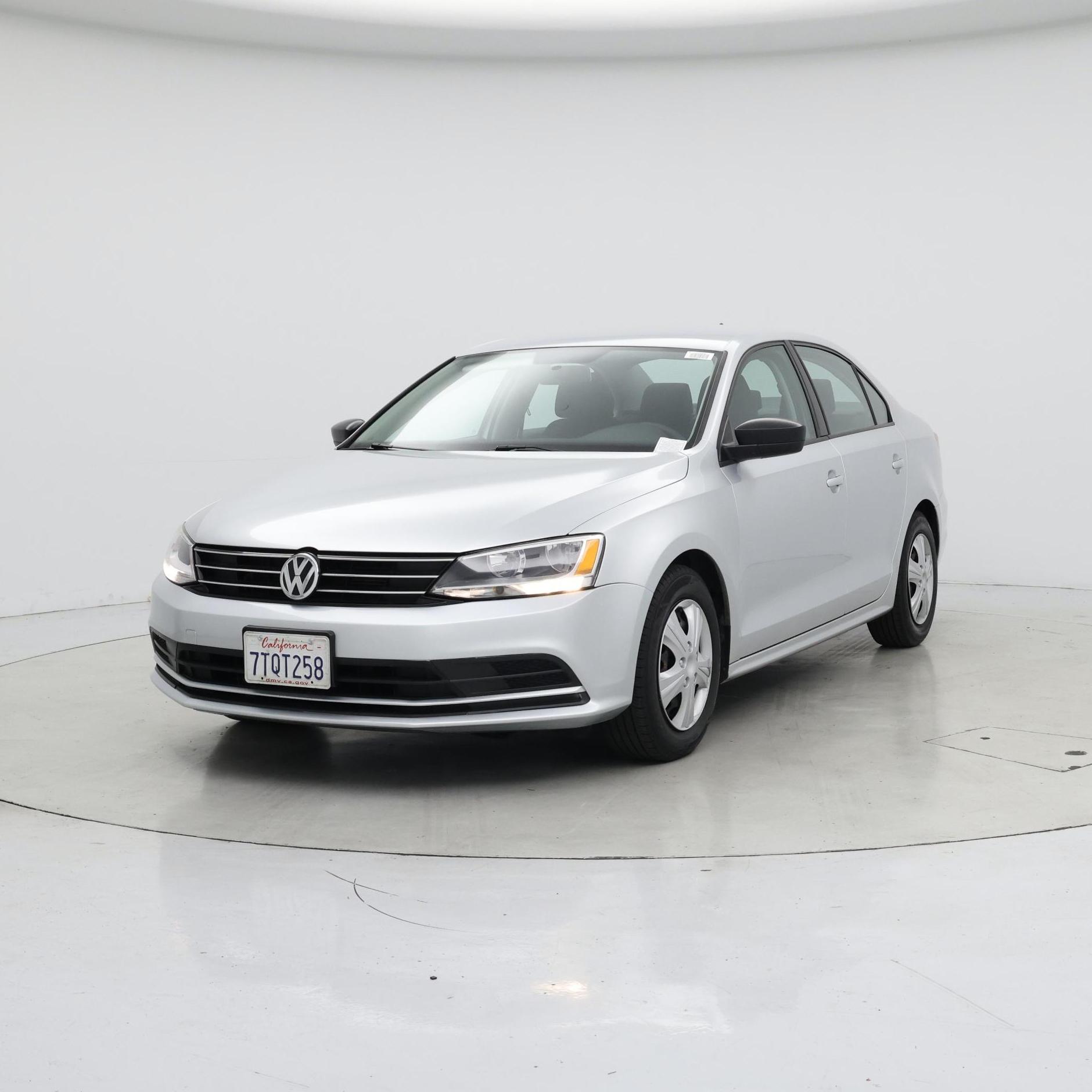 Thumbnail: 2016 Volkswagen Jetta - 4