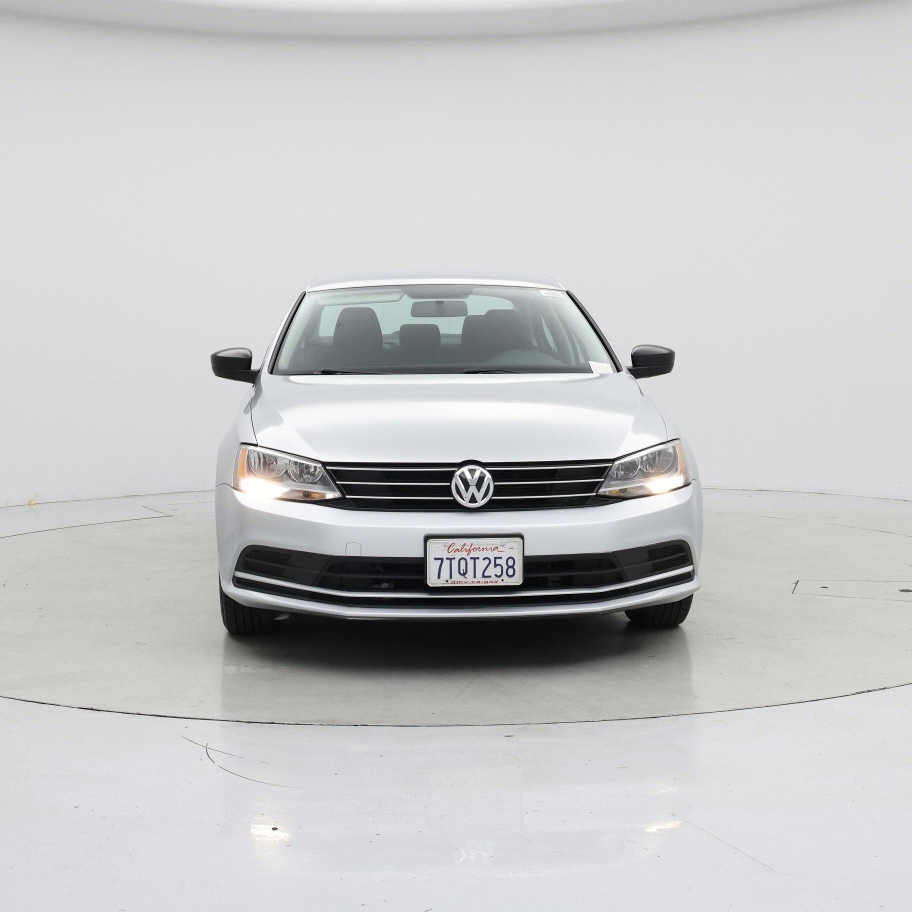 Thumbnail: 2016 Volkswagen Jetta - 5