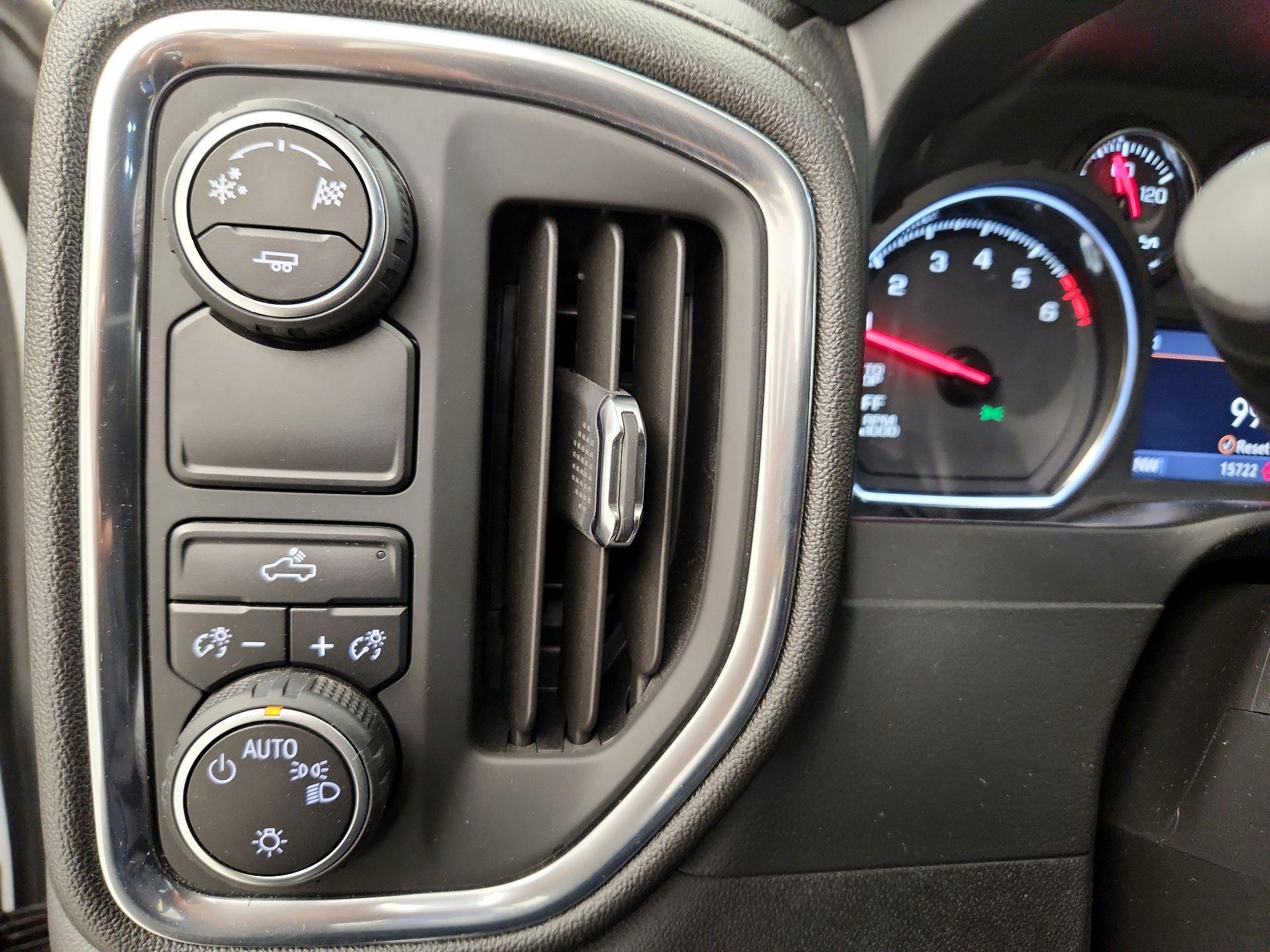 Thumbnail: 2019 Chevrolet Silverado 1500 - 13