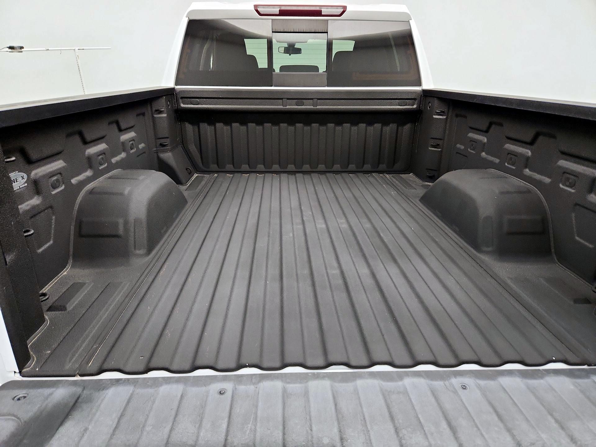 Thumbnail: 2019 Chevrolet Silverado 1500 - 20
