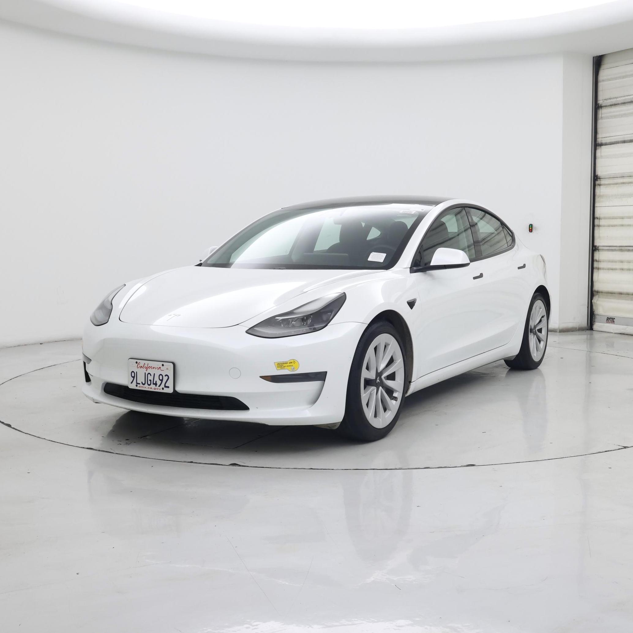 Thumbnail: 2021 Tesla Model 3 - 4