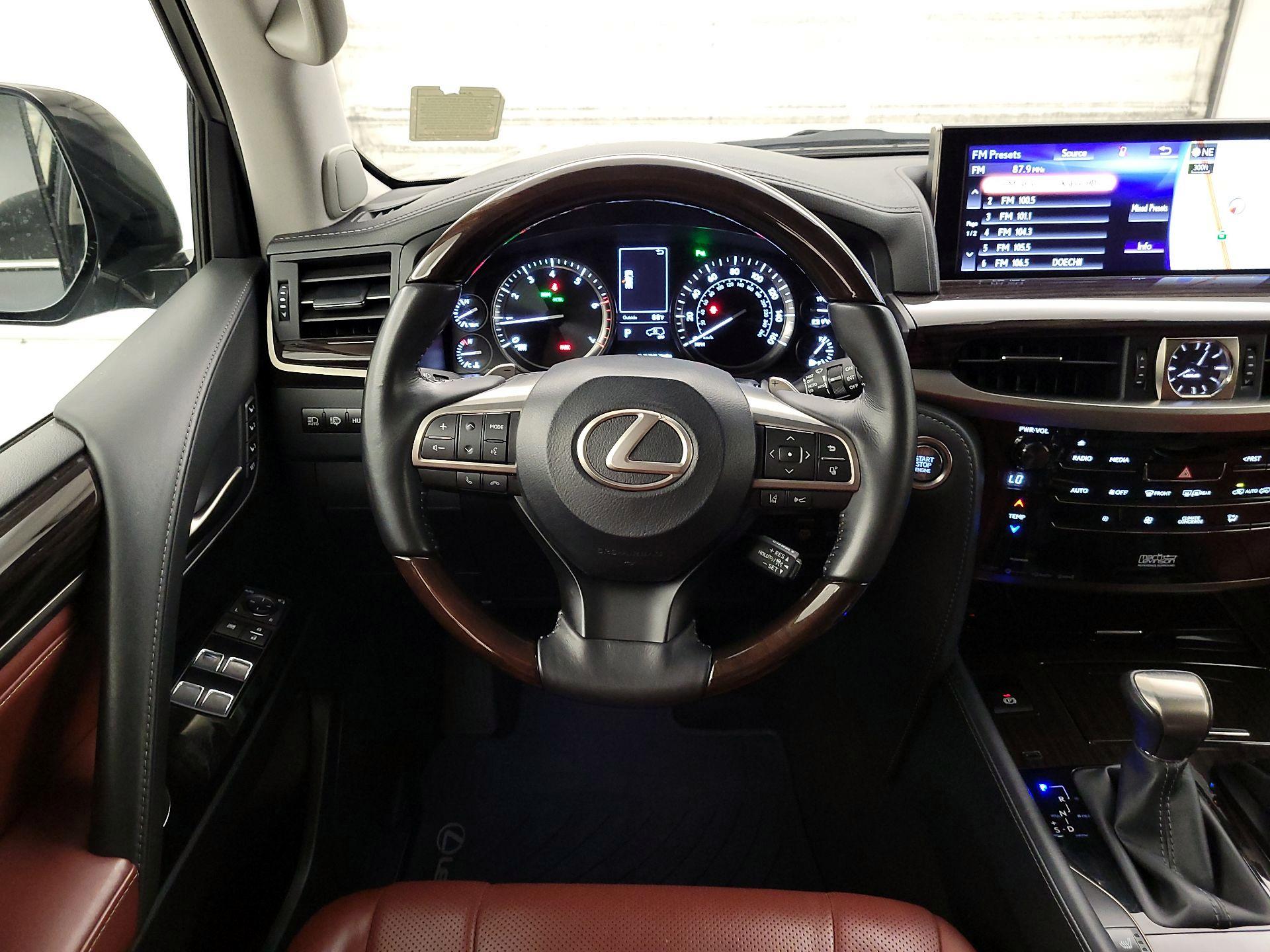 Thumbnail: 2020 Lexus LX - 10