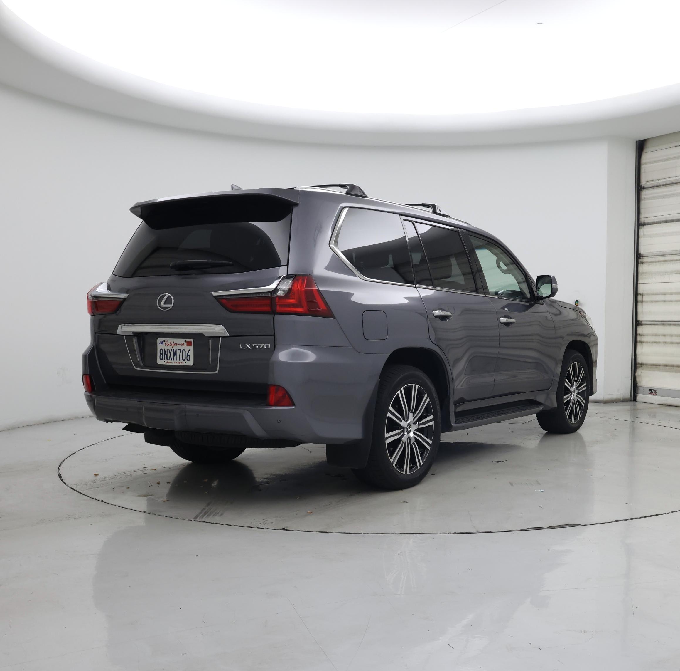 Thumbnail: 2020 Lexus LX - 8