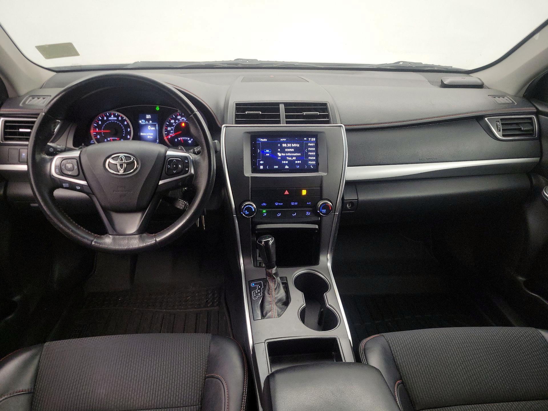 Thumbnail: 2017 Toyota Camry - 9